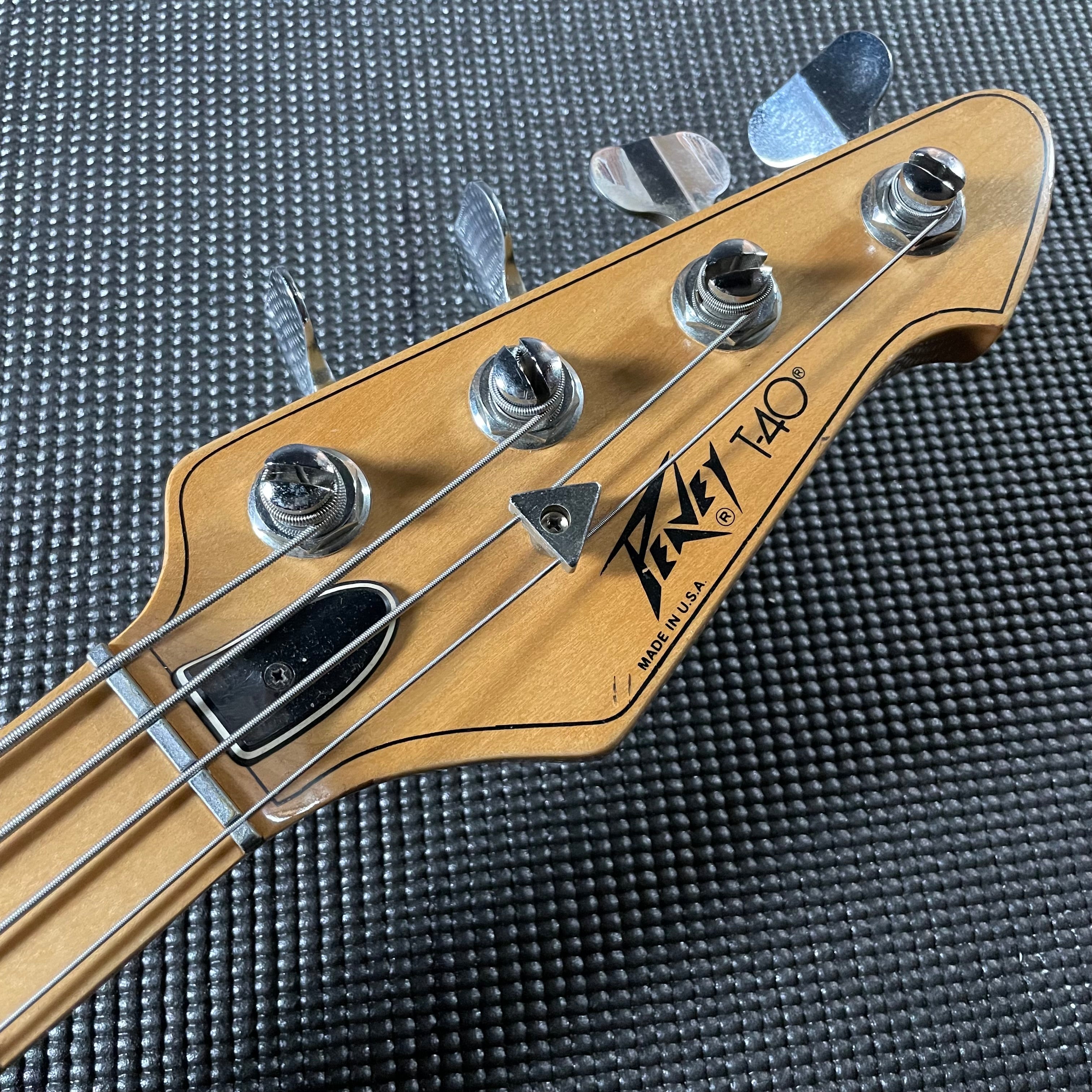 Peavy T-40 Bass Guitar w/OHSC (1982) - Metronome Music Inc.
