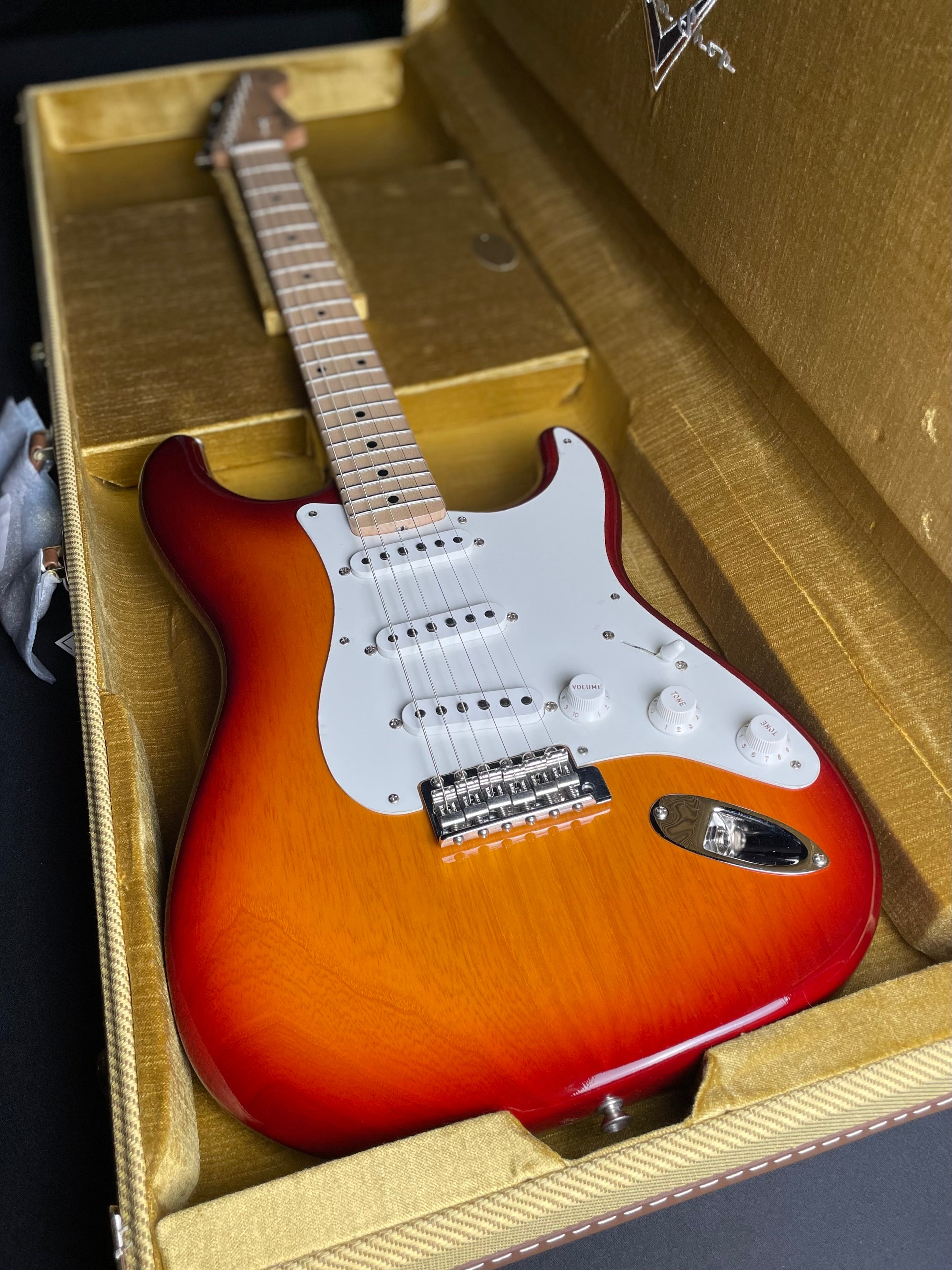 Fender Custom Shop '58 C/R Strat, Time Capsule - Aged Cherry Sunburst (2025)