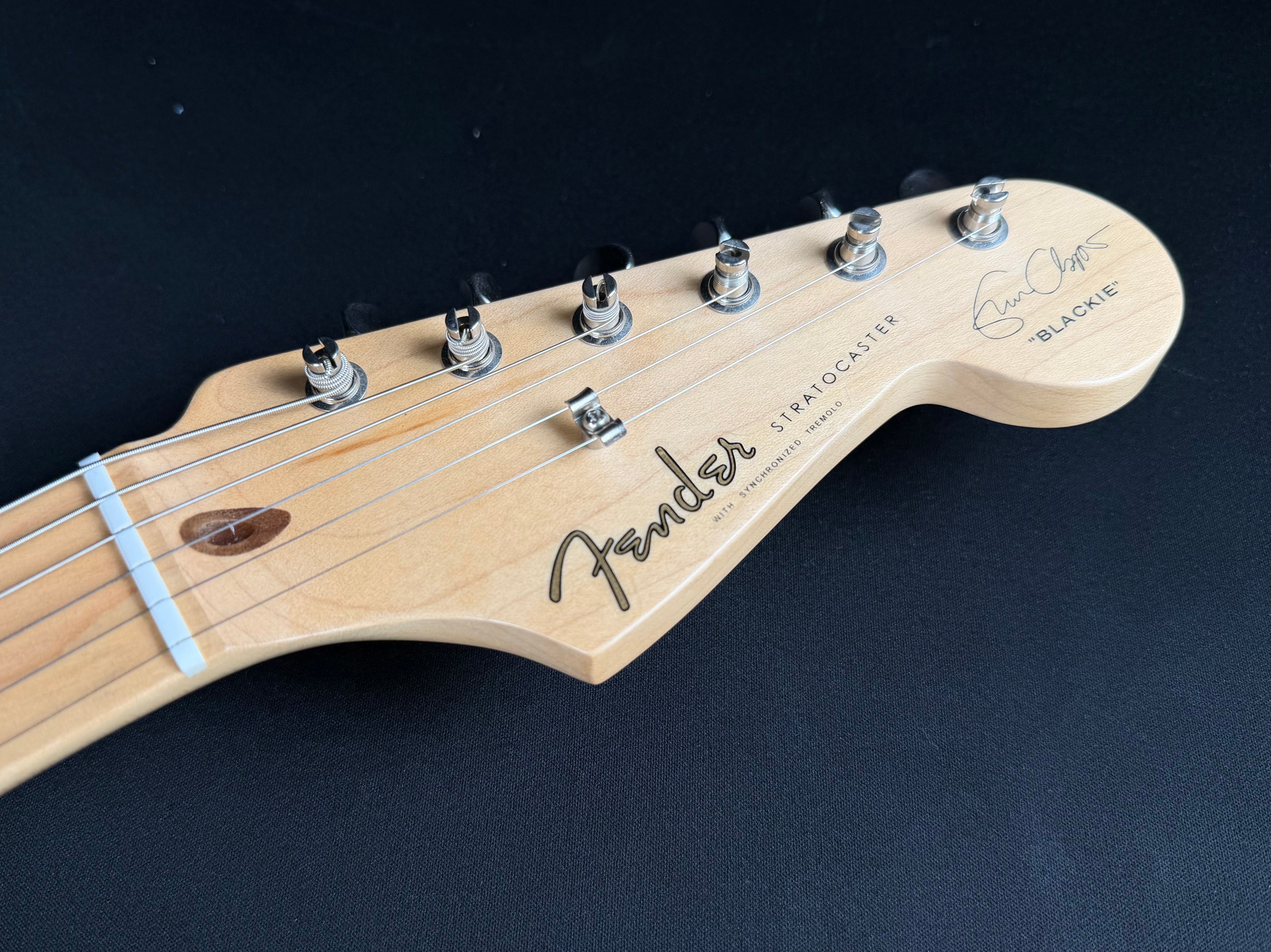 Fender Eric Clapton Stratocaster, Maple Fingerboard Black (2017) - Metronome Music Inc.