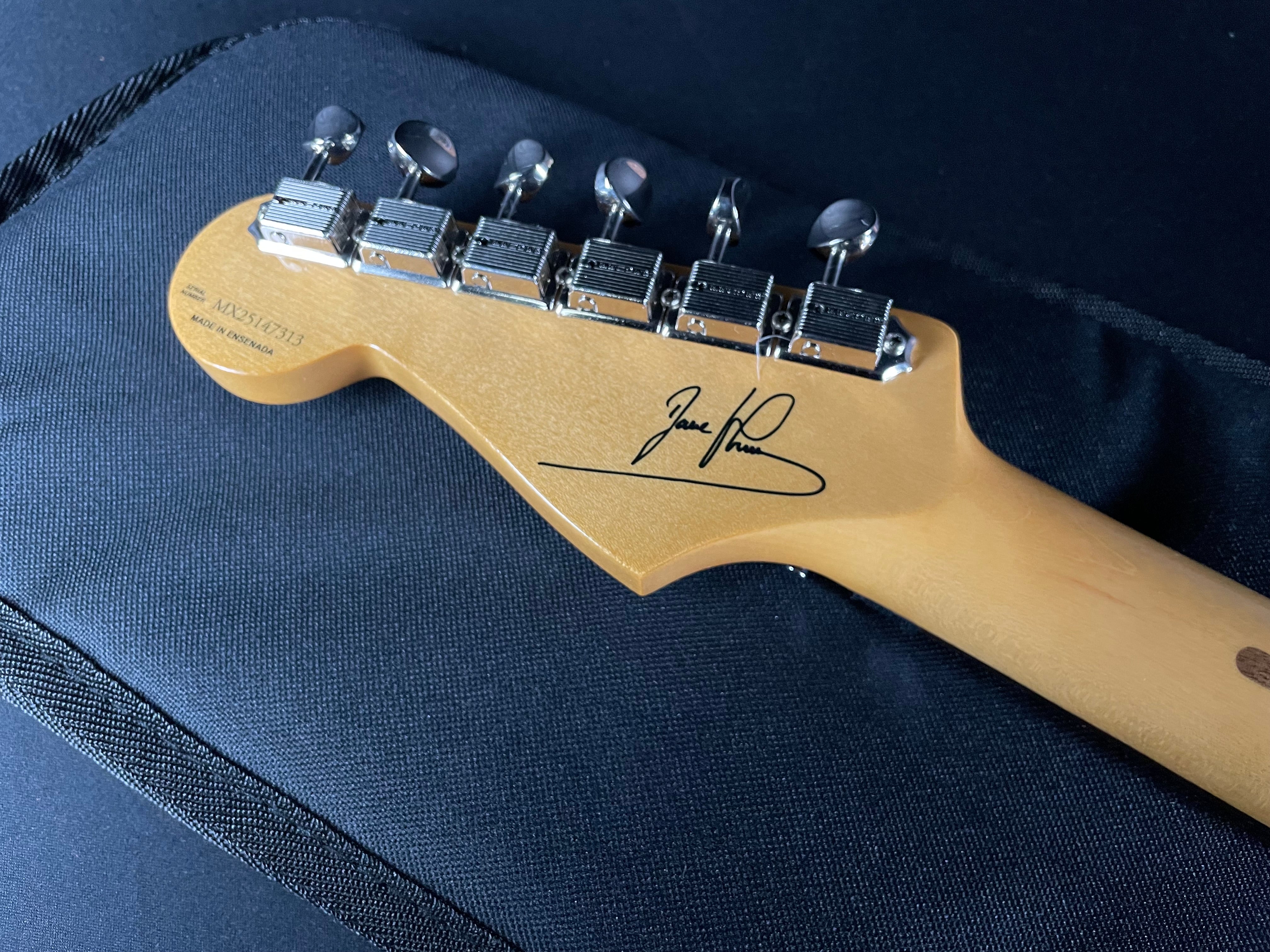 Fender Limited Edition 50th Anniversary Dave Murray Stratocaster - Black - Metronome Music Inc.