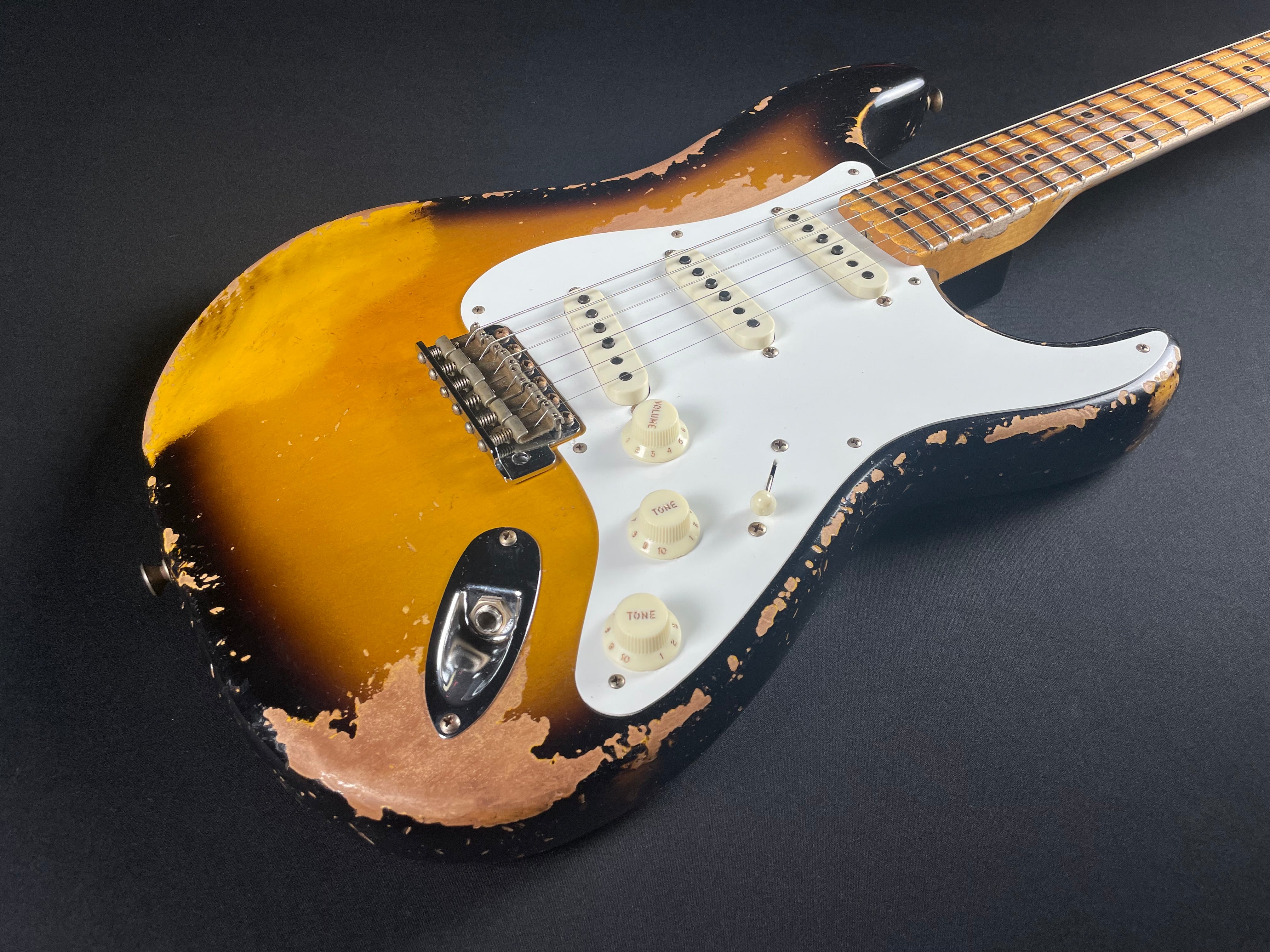 Fender Custom Shop LTD 1956 Stratocaster, SH Relic - SF Aged 2-Tone Sunburst - Metronome Music Inc.