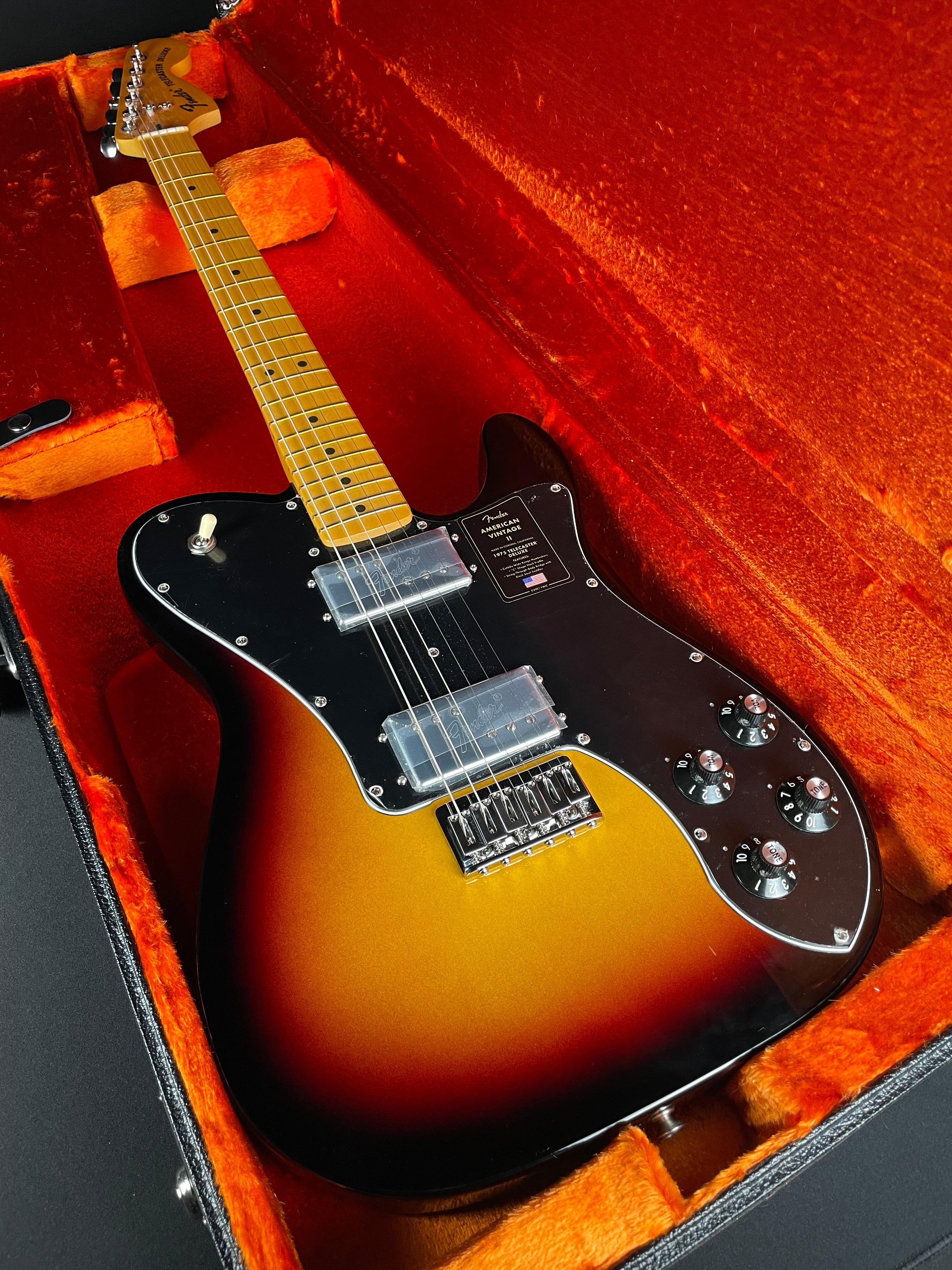Fender American Vintage II 1975 Telecaster Deluxe - 3-Color Sunburst - Metronome Music Inc.