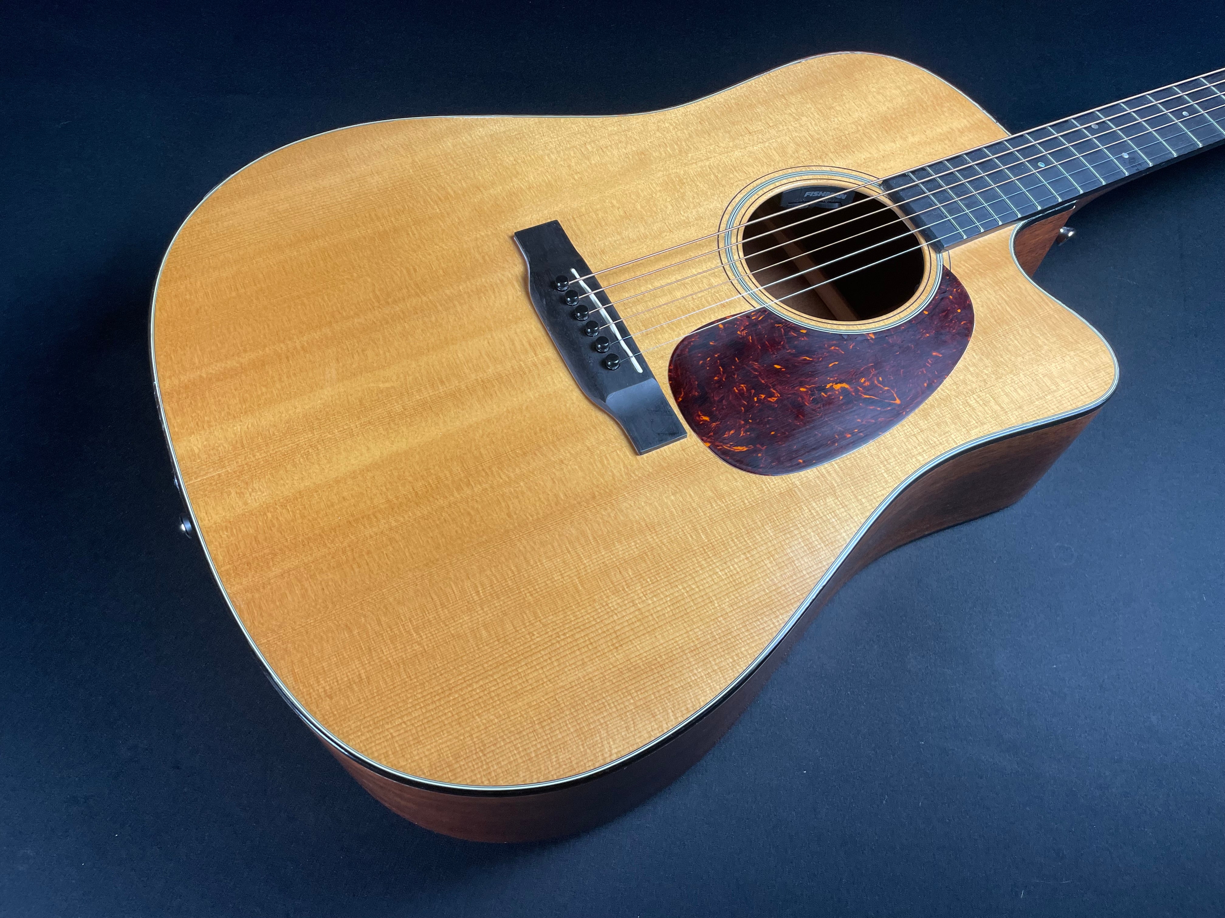 Martin DC-18E Standard w/OHSC - Natural (2016)