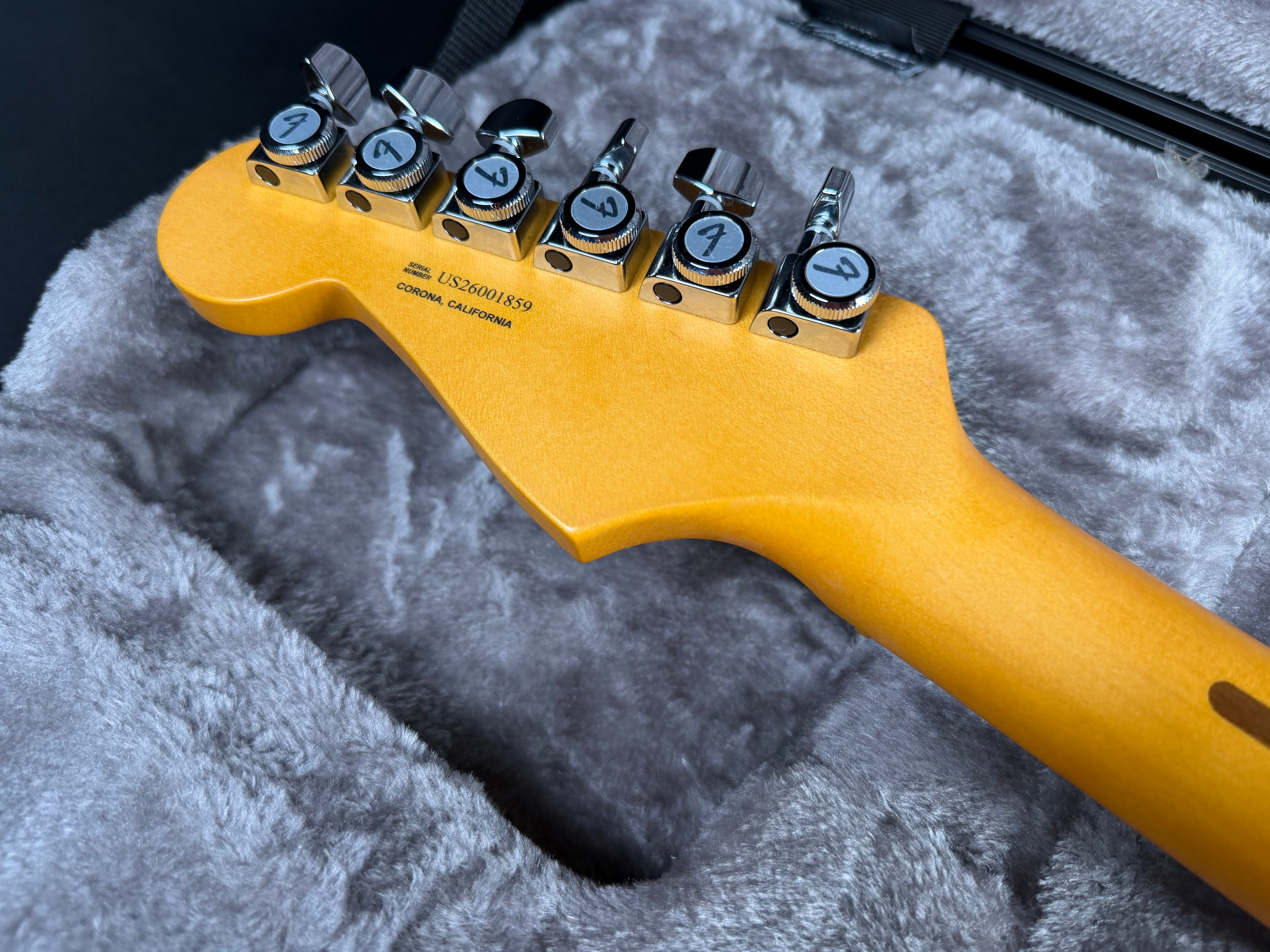 Fender American Ultra II Stratocaster, Maple- Solar Flare (2026)