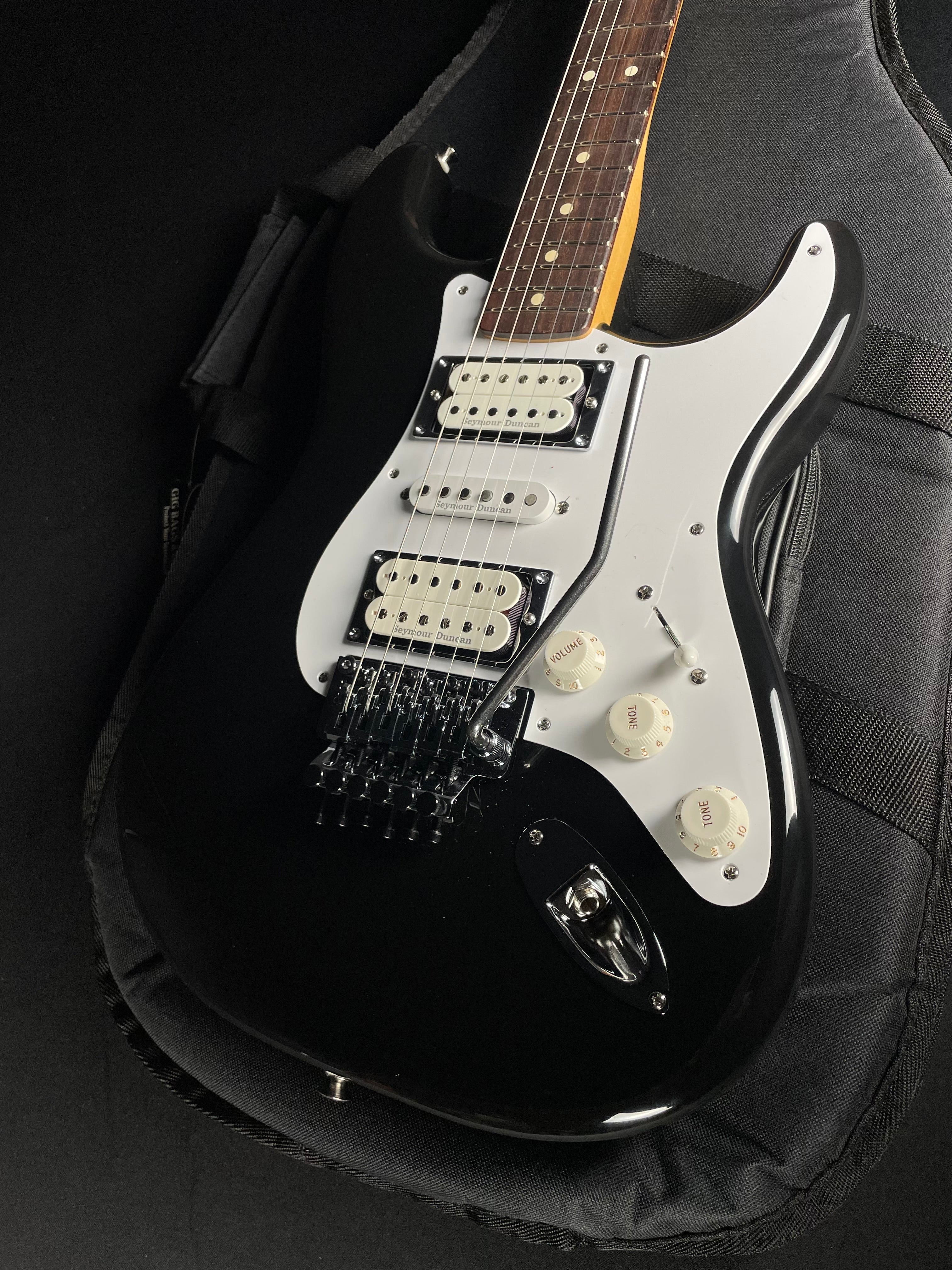 Fender Limited Edition 50th Anniversary Dave Murray Stratocaster - Black - Metronome Music Inc.