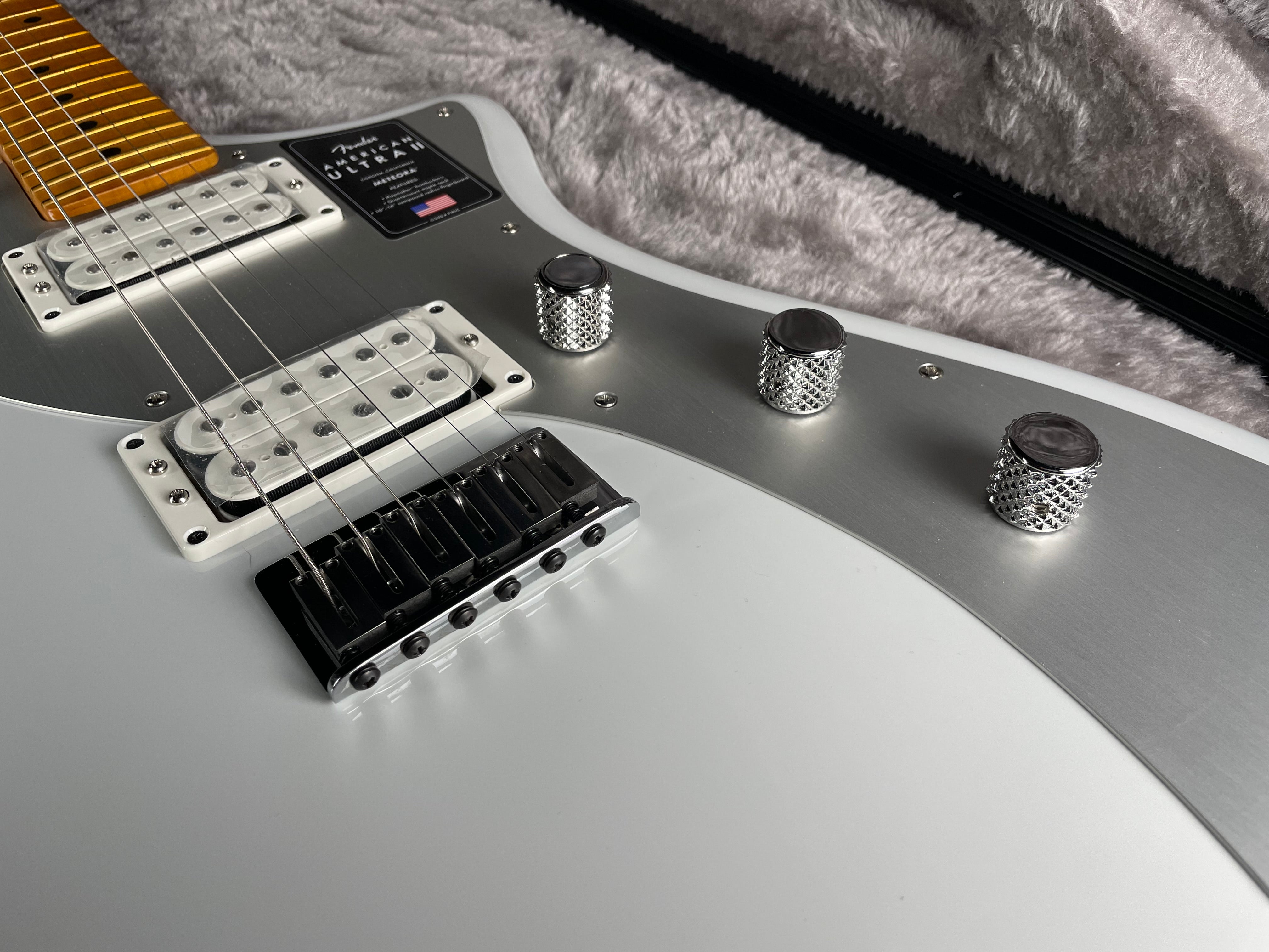 Fender American Ultra II Meteora - Avalanche - Metronome Music Inc.