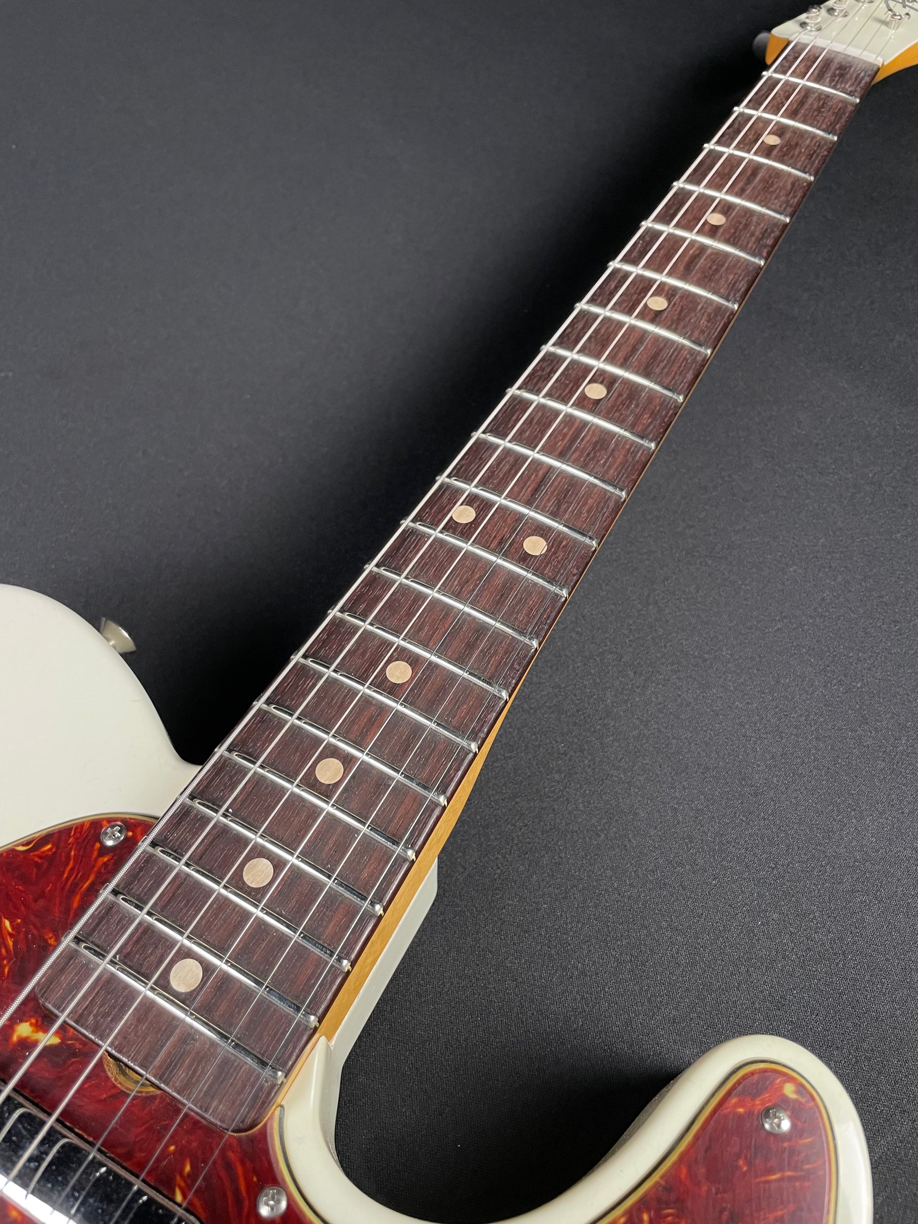 Fender Custom Shop 1963 Telecaster Journeyman - Aged Olympic White (2025) - Metronome Music Inc.