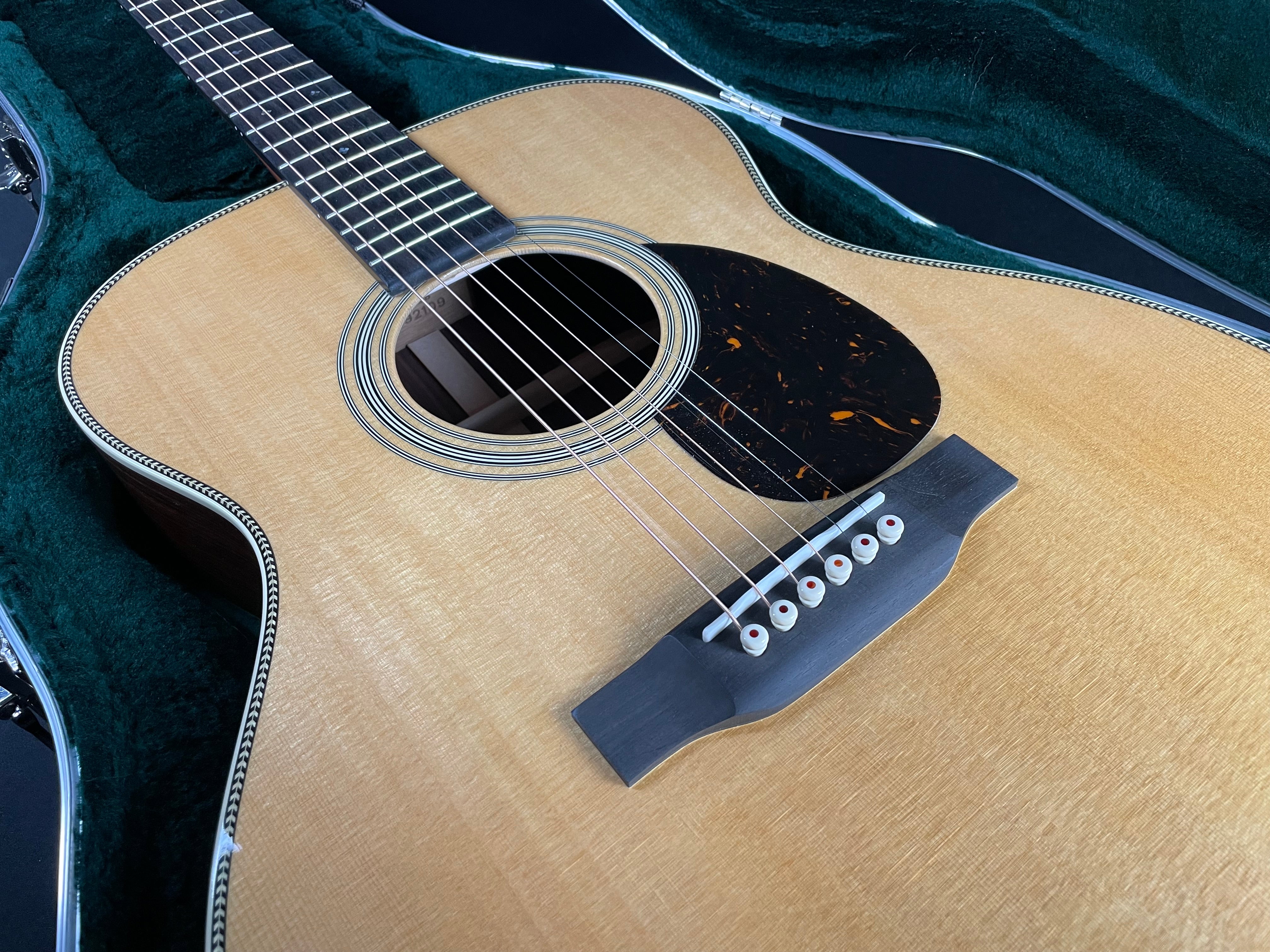 Martin OM-28 w/Hardshell Case, Natural (USED)