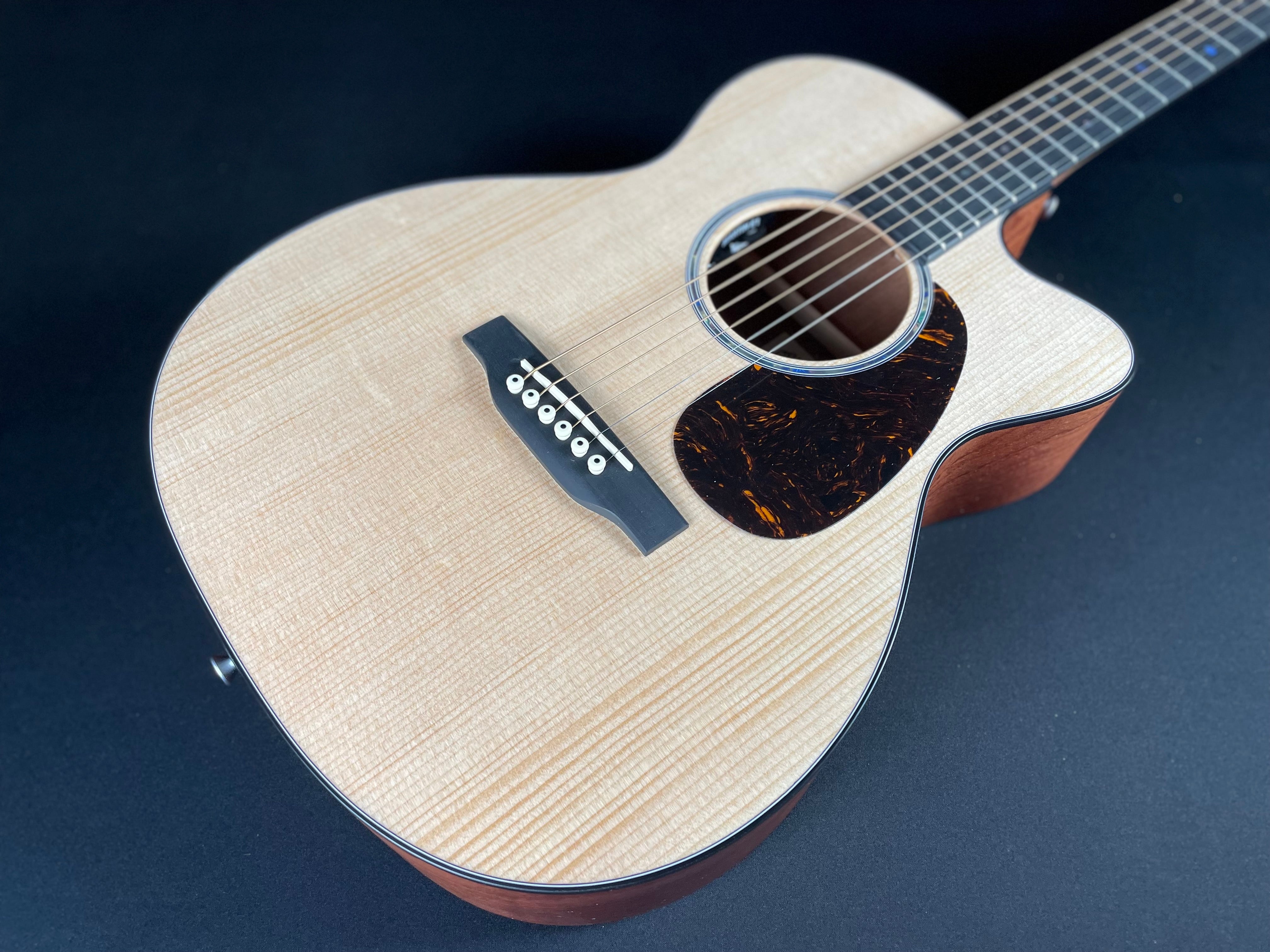 Martin Junior Series 000C Jr E w/Soft Case