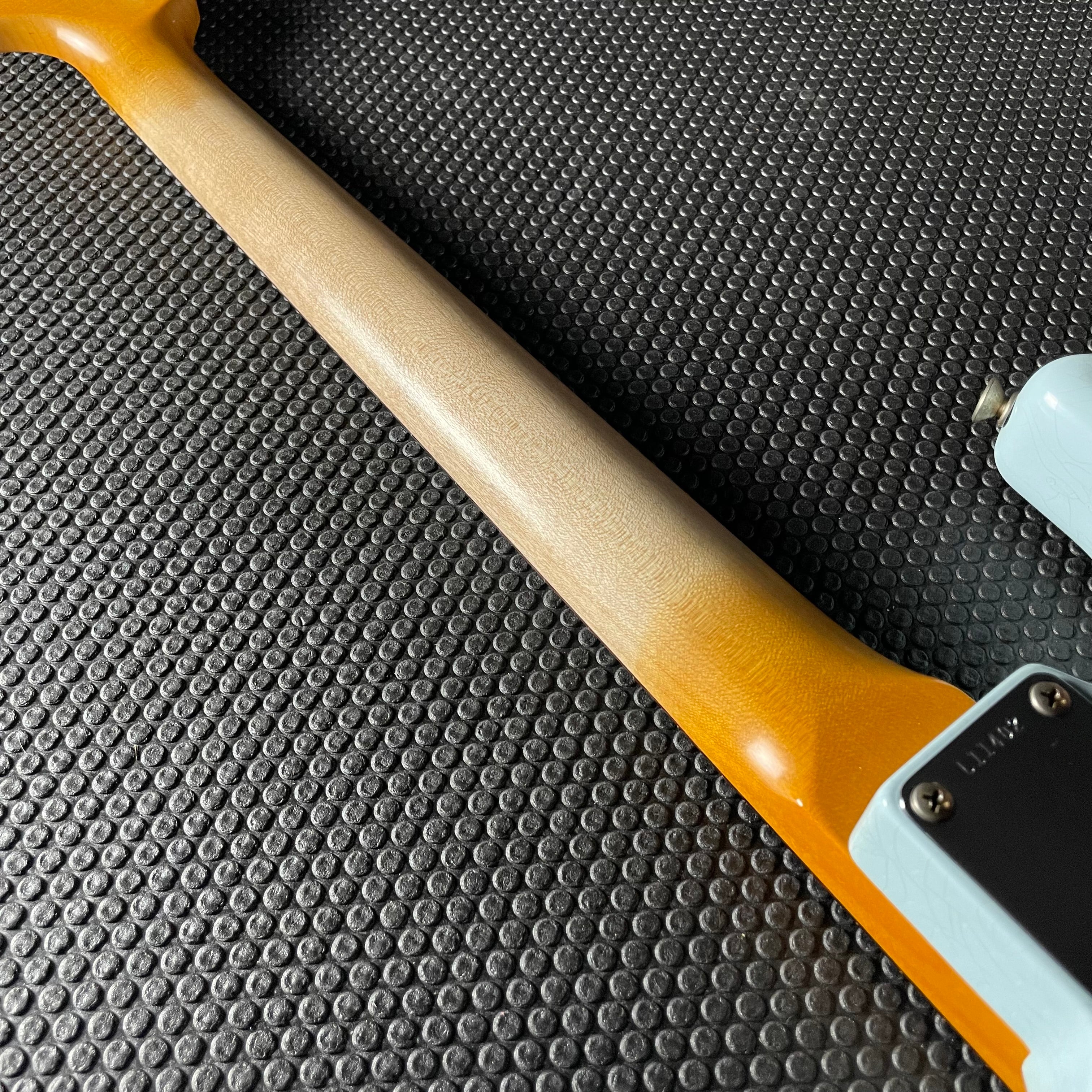Fender Custom Shop LTD 1964 Stratocaster, Journeyman- Aged Sonic Blue - Metronome Music Inc.