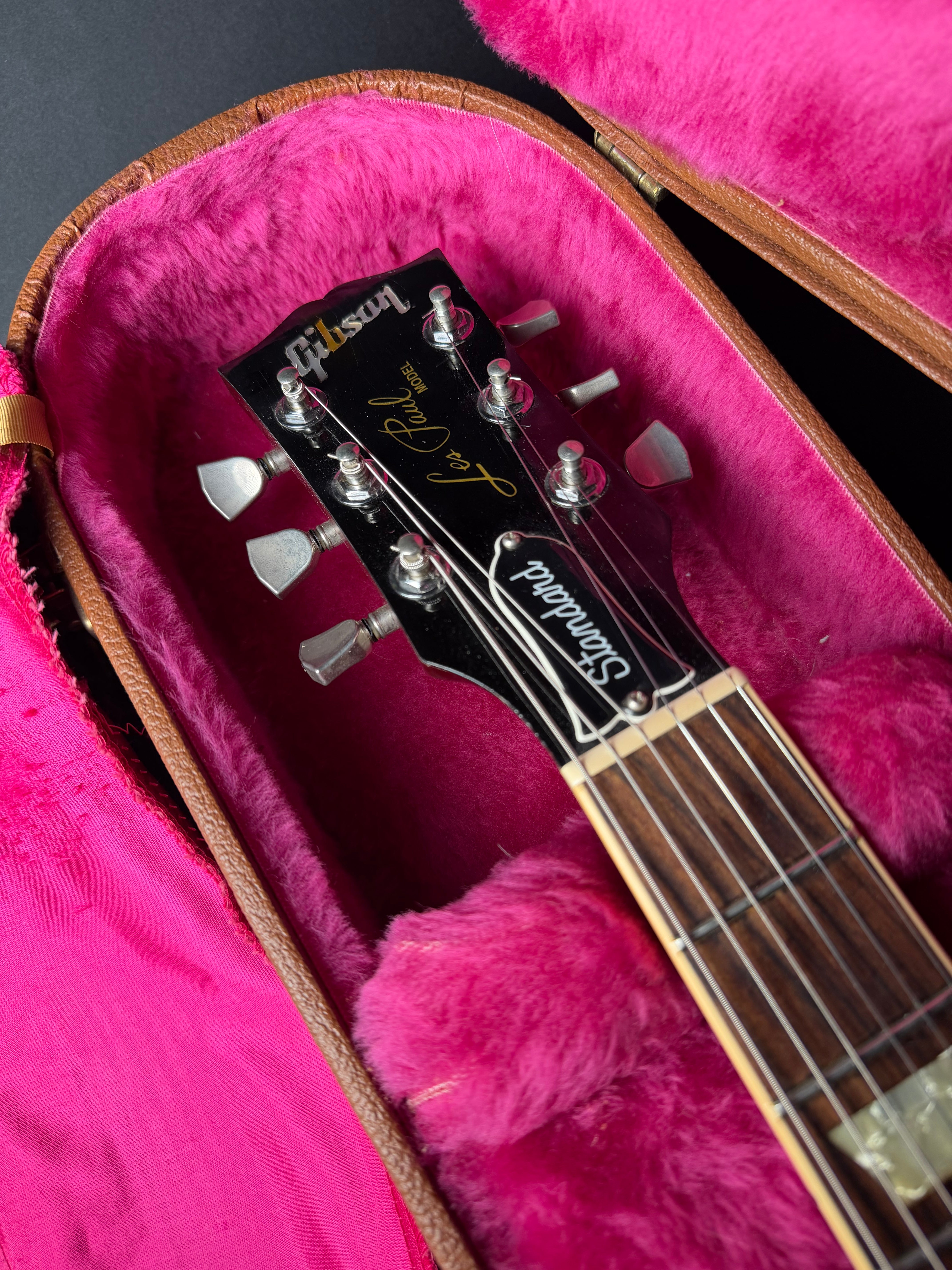 Gibson Les Paul Standard w/OHSC - Wine Red (1993) - Metronome Music Inc.