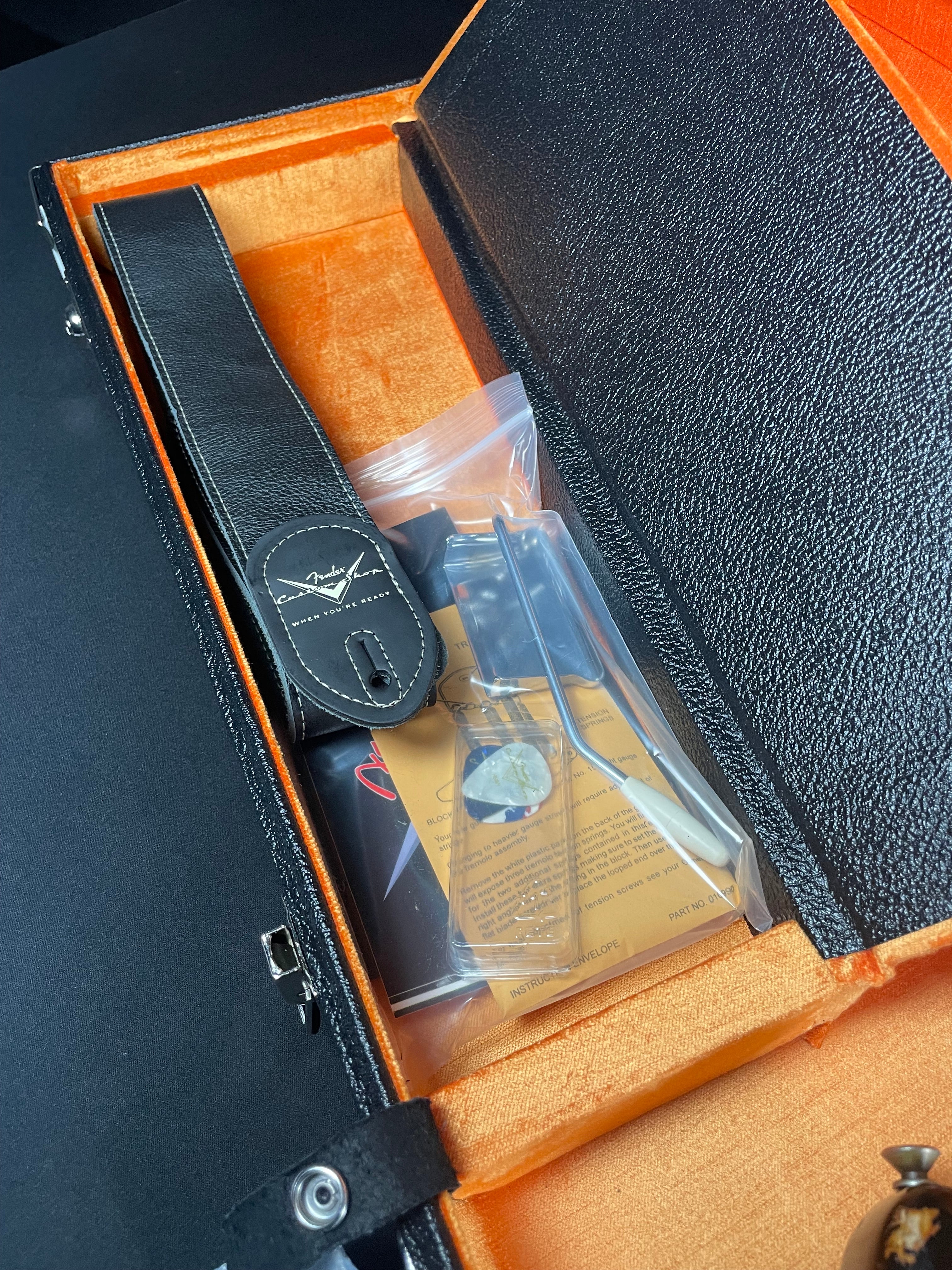 Fender Custom Shop Master Built 50s Stratocaster Heavy Relic Black/Violin Burst - Metronome Music Inc.