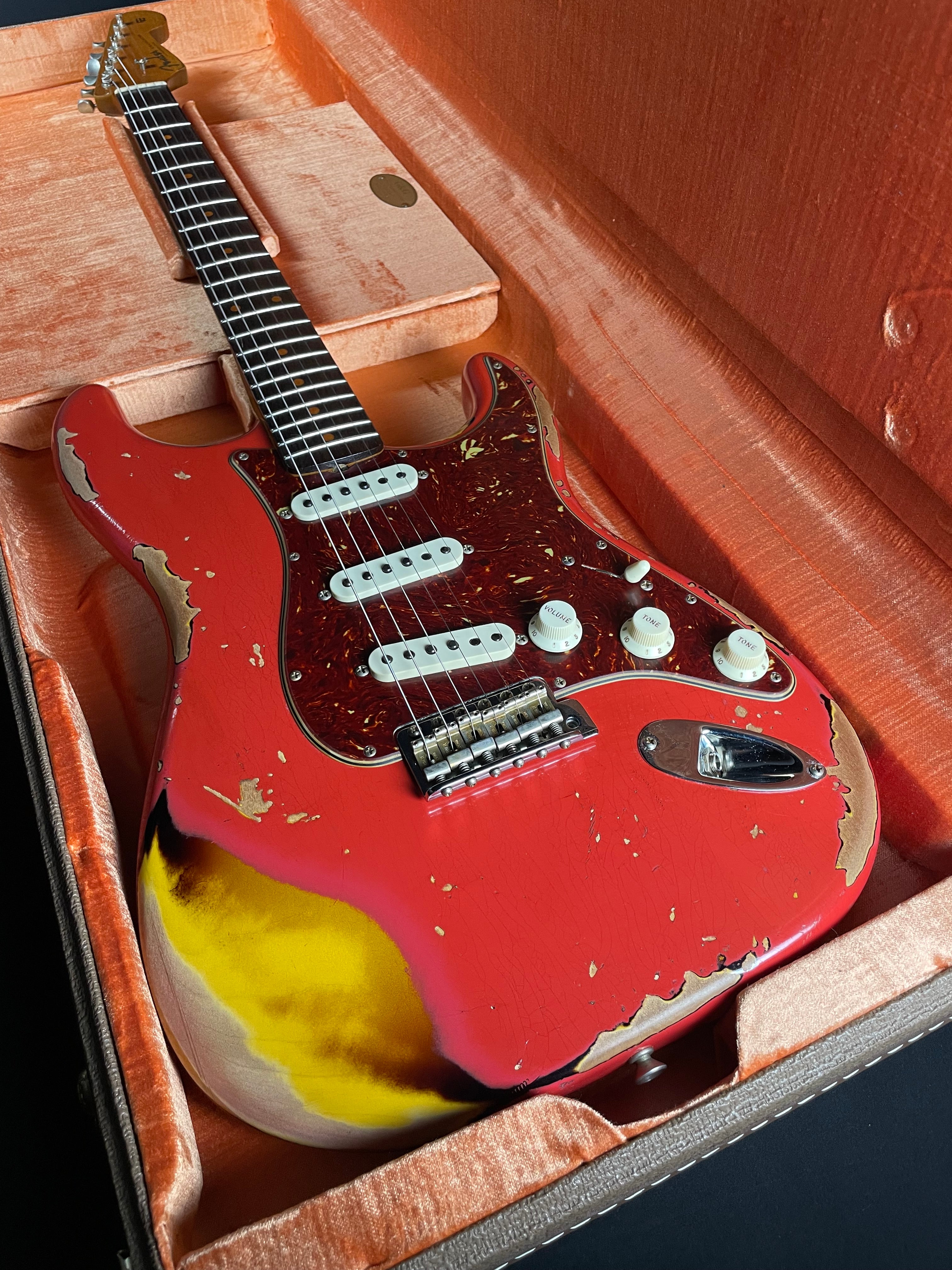 Fender Custom Shop Limited Edition '61 Stratocaster Heavy Relic- Aged Fiesta Red over 3TSB