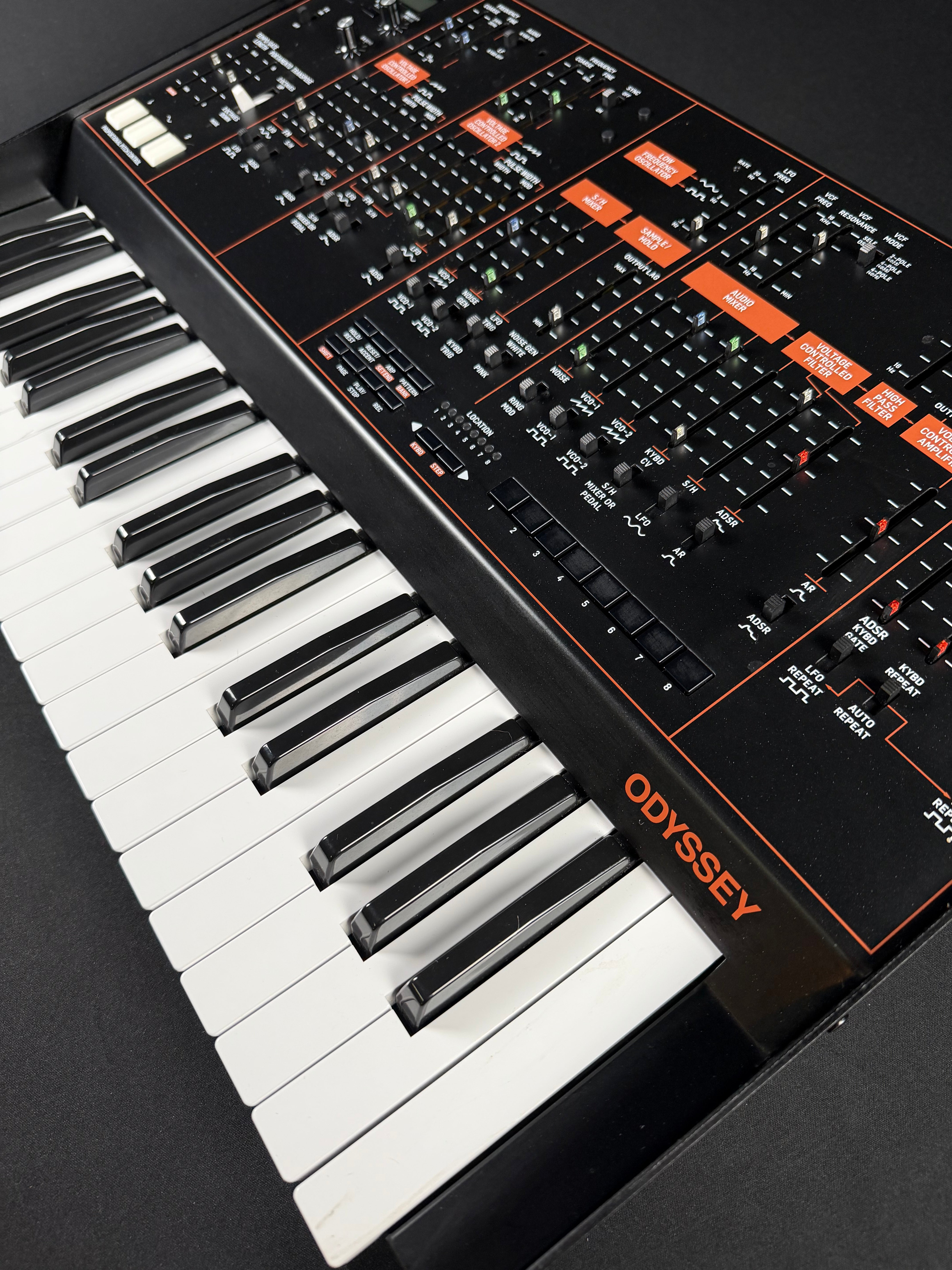 Behringer ODYSSEY Analog Synthesizer with 37 Full-Size Keys (Used)