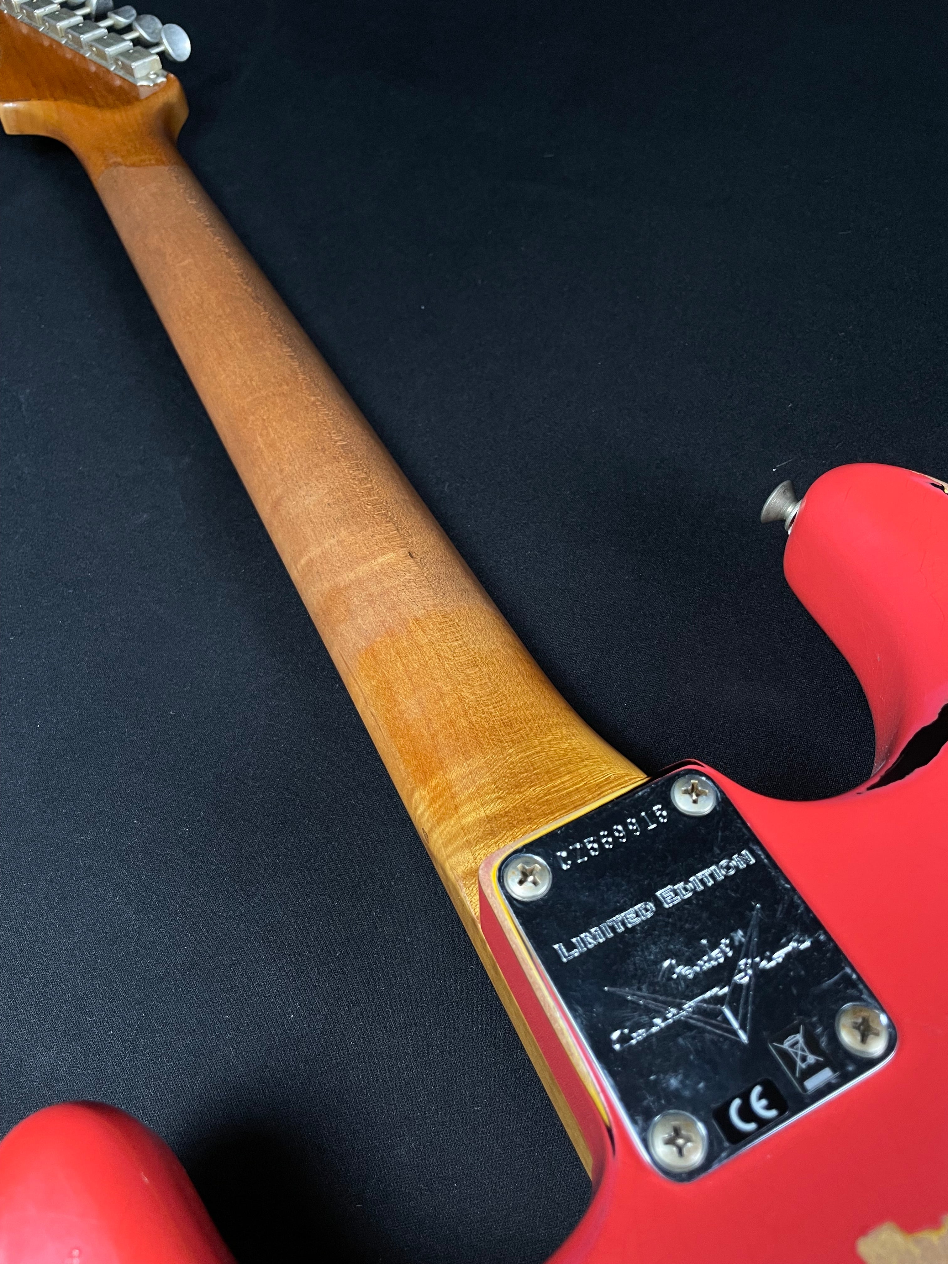 Fender Custom Shop Limited Edition '61 Stratocaster Heavy Relic- Aged Fiesta Red over 3TSB
