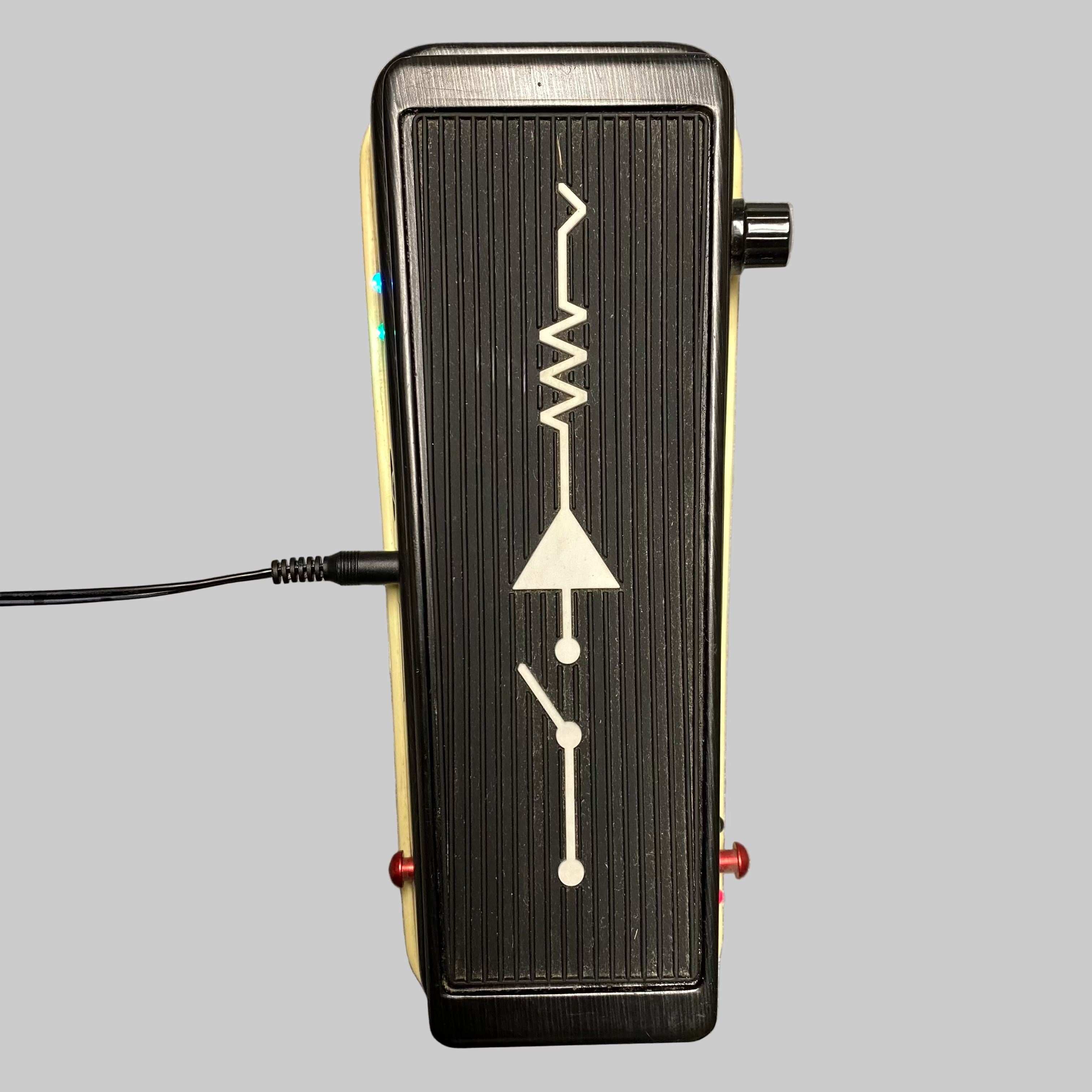 Custom Audio Electronics MC404 Wah pedal - Metronome Music Inc.