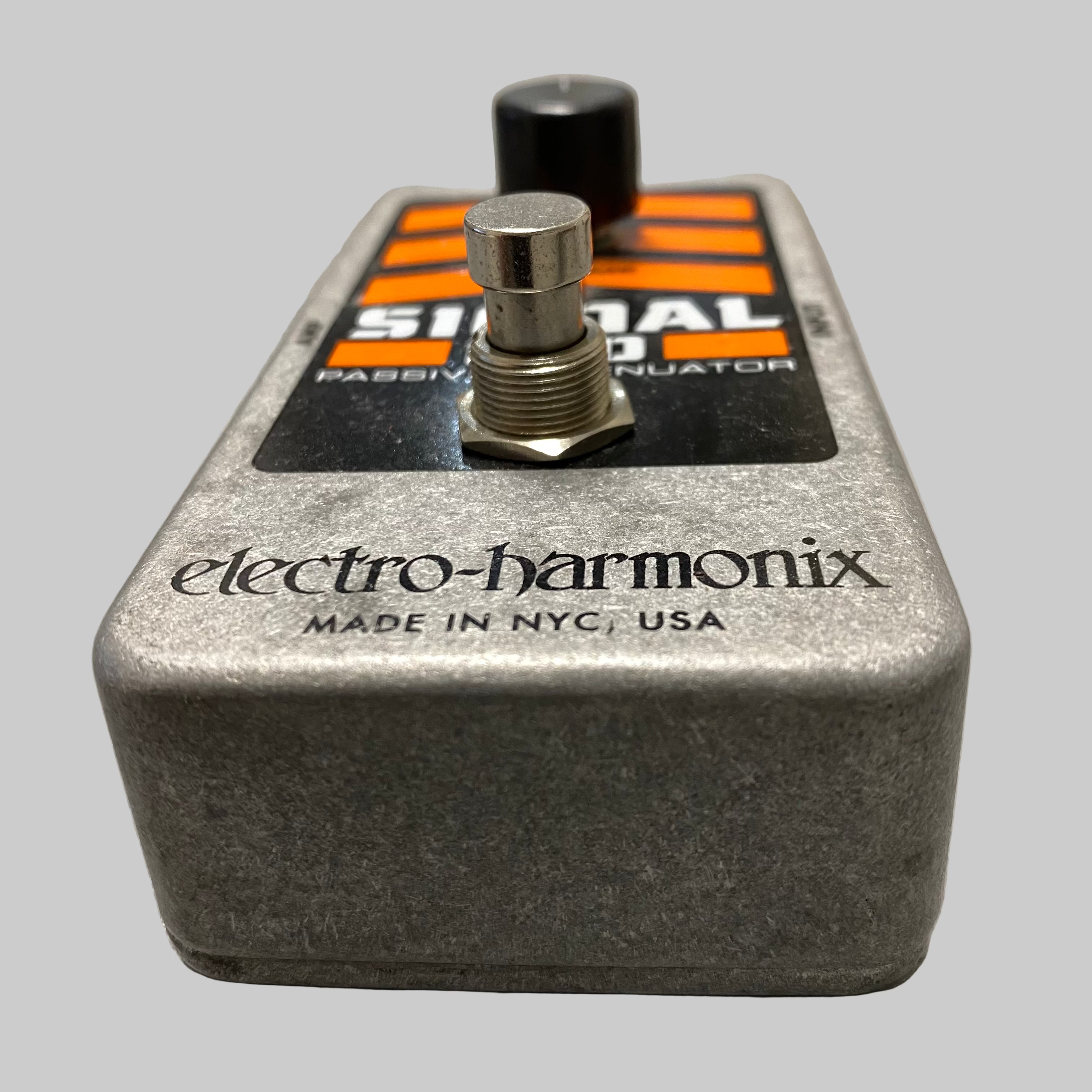 Electro-Harmonix Signal Pad Passive Attenuator Pedal (used)