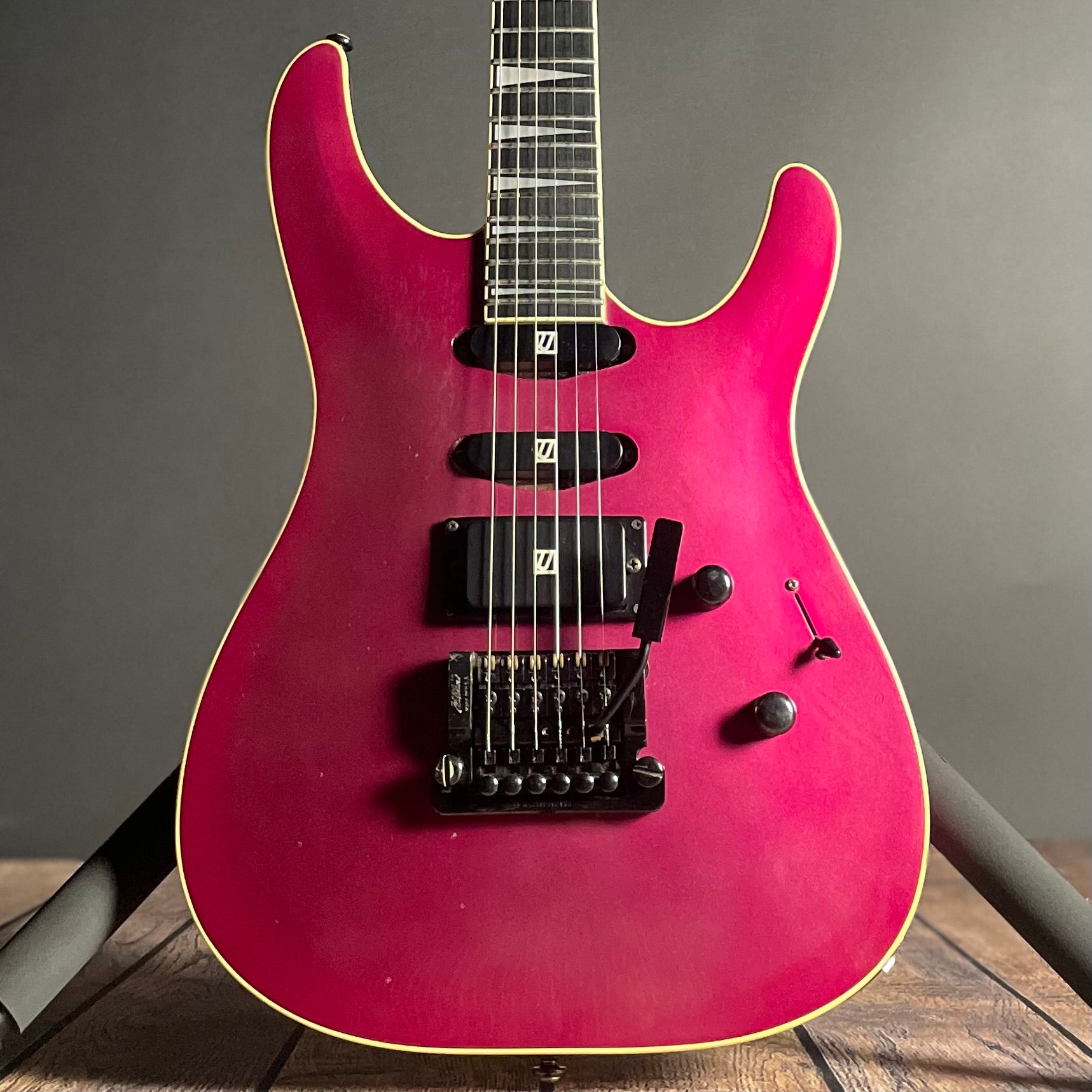 Robin Medley Custom w/OHSC- Sparkle Magenta (1986-87) - Metronome Music Inc.