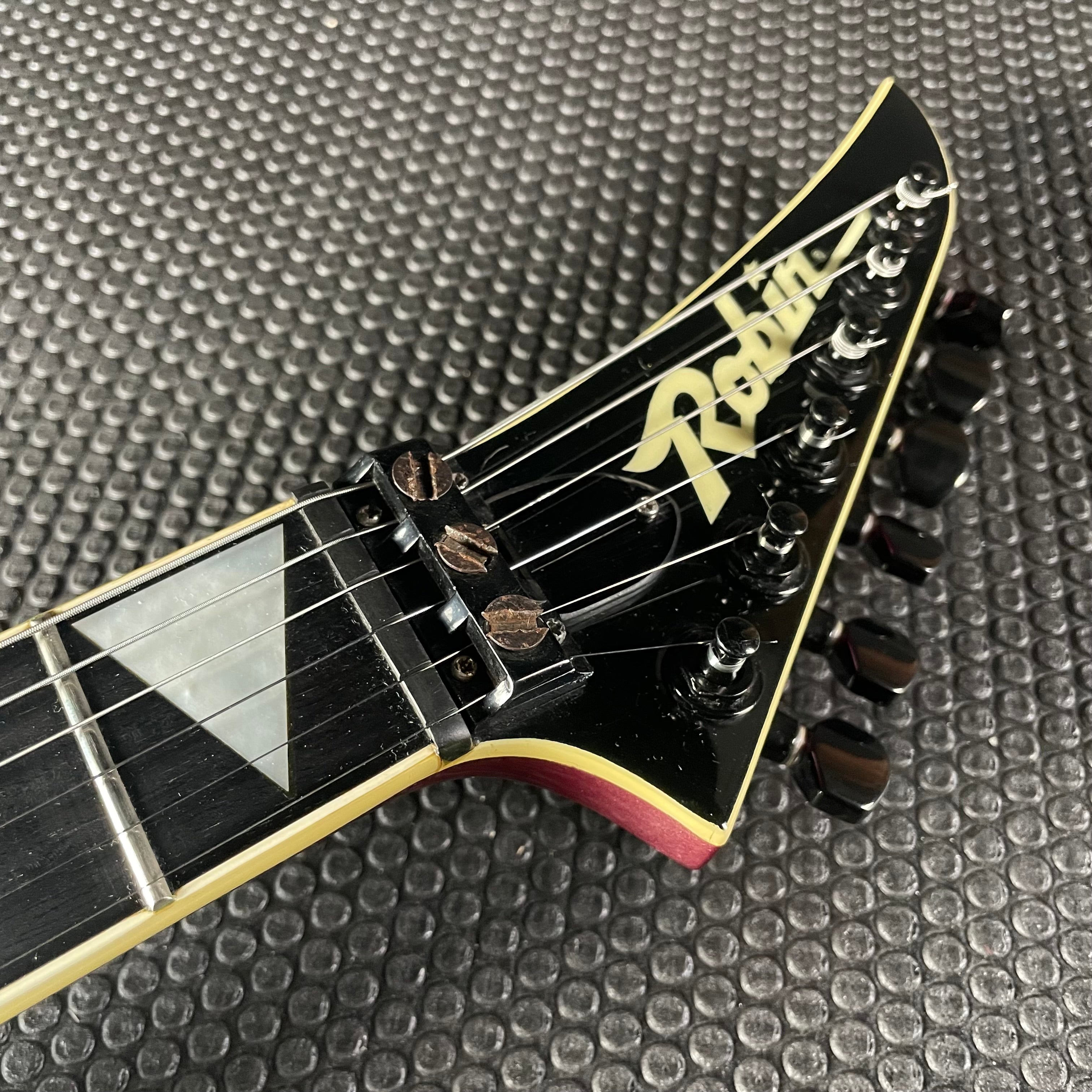 Robin Medley Custom w/OHSC- Sparkle Magenta (1986-87) - Metronome Music Inc.