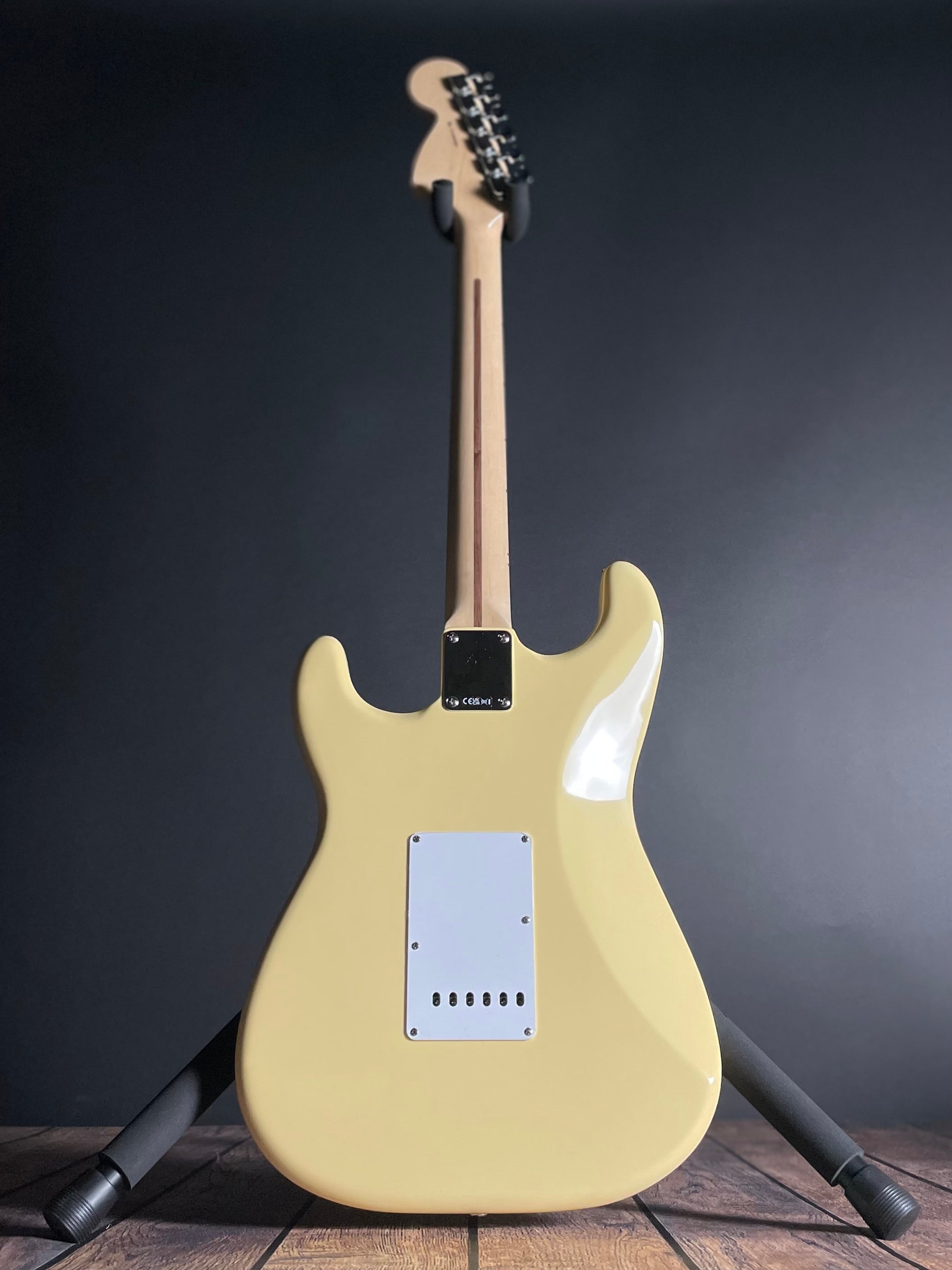 Fender Yngwie Malmsteen Stratocaster, Scalloped Maple - Vintage White - Metronome Music Inc.