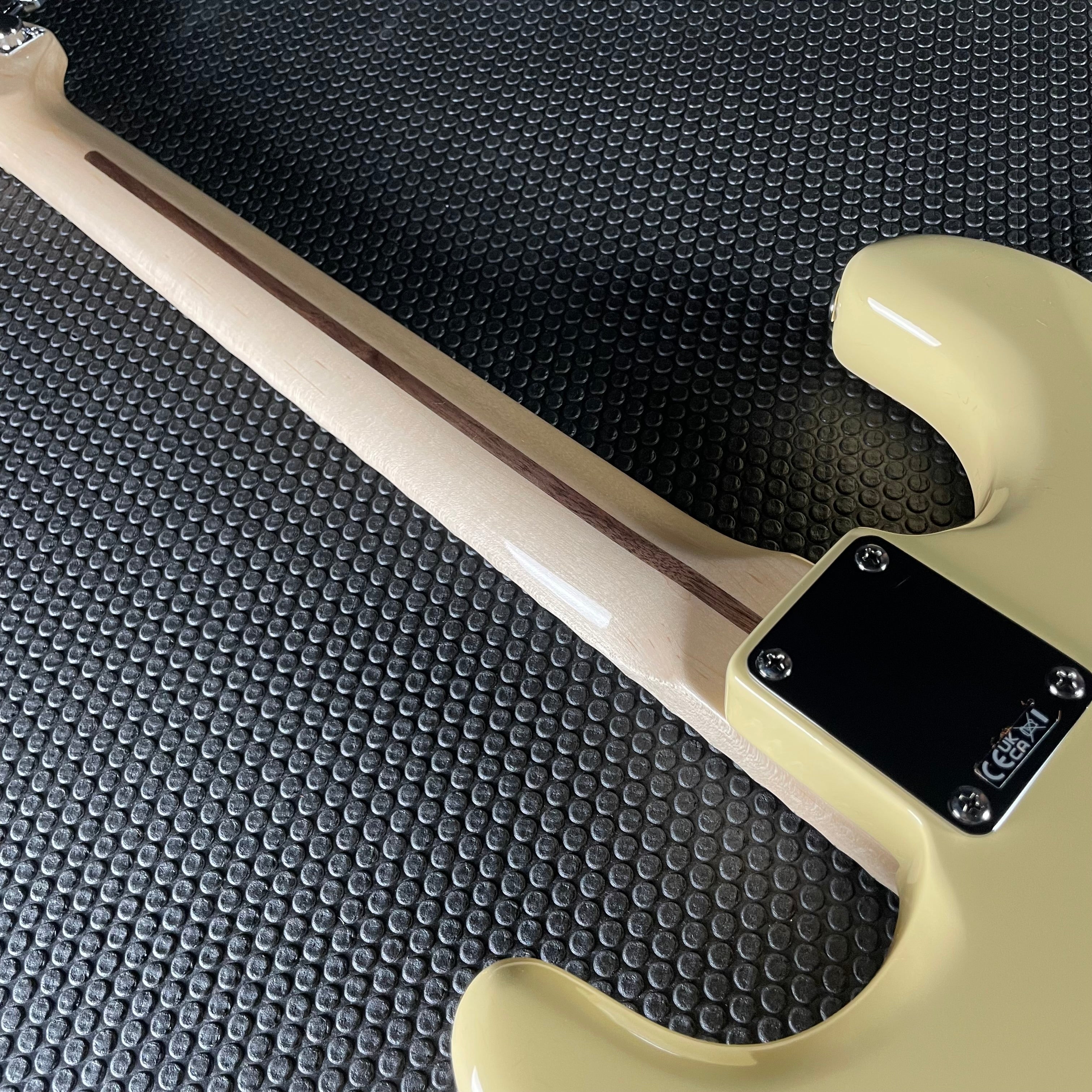 Fender Yngwie Malmsteen Stratocaster, Scalloped Maple - Vintage White - Metronome Music Inc.
