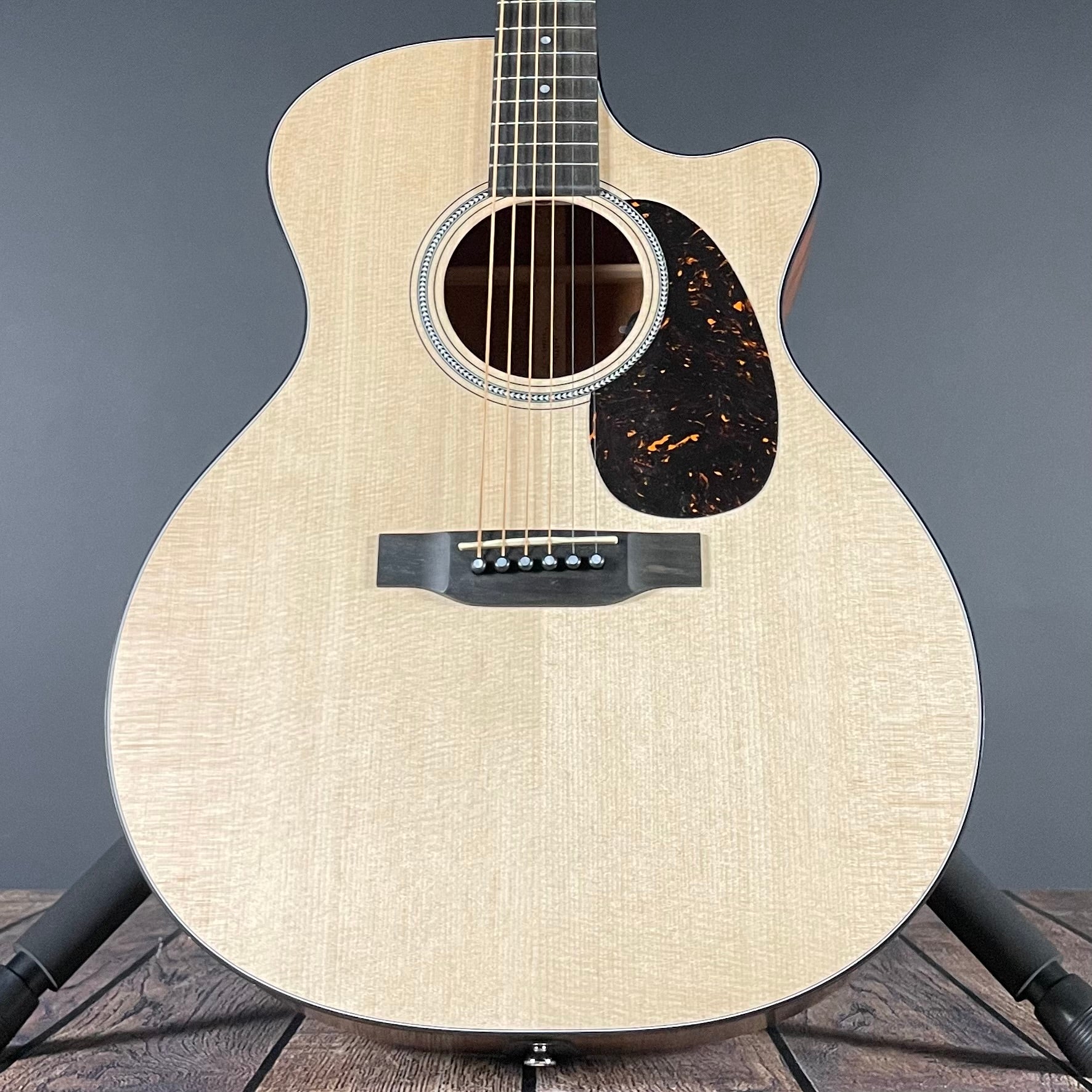 Martin 16 Series GPC-16E Grand Performance w/Softshell Case, Mahogany - Satin - Metronome Music Inc.