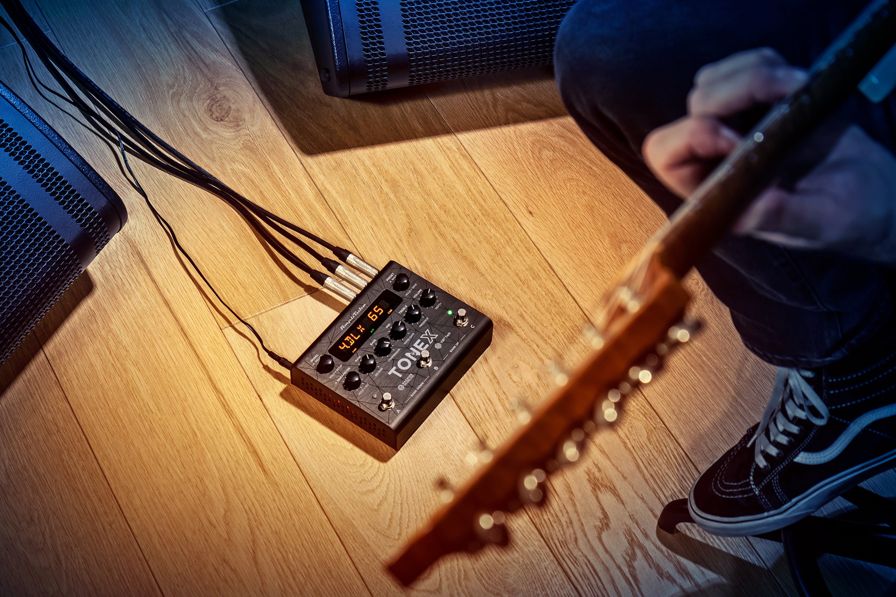 IK Multimedia TONEX Pedal Amplifier/Cabinet/Pedal Modeler