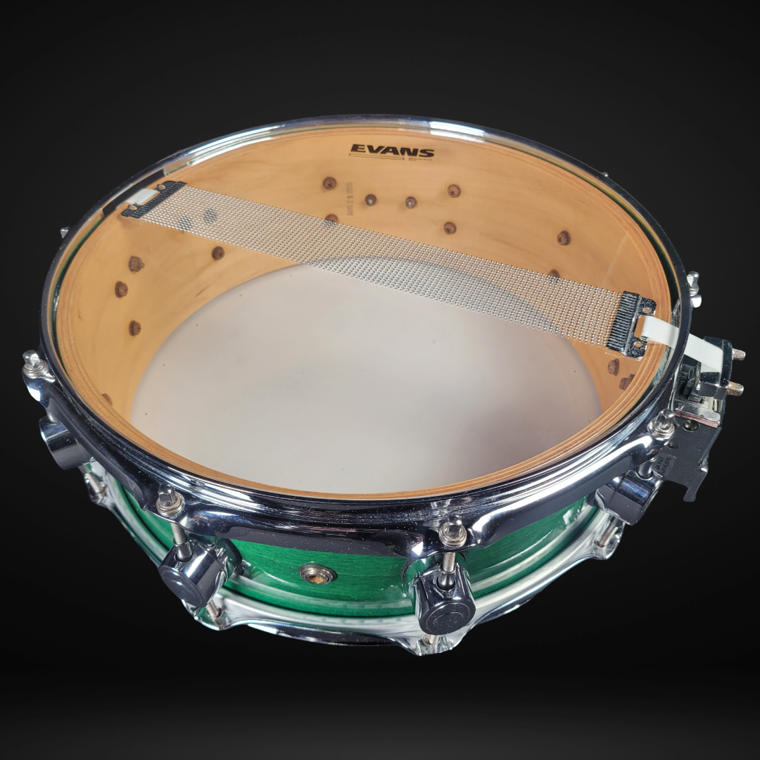 DW 14x5 Maple Snare Drum – Early ’90s Green Finish, Keller Shell, USA Made (Used) - Metronome Music Inc.