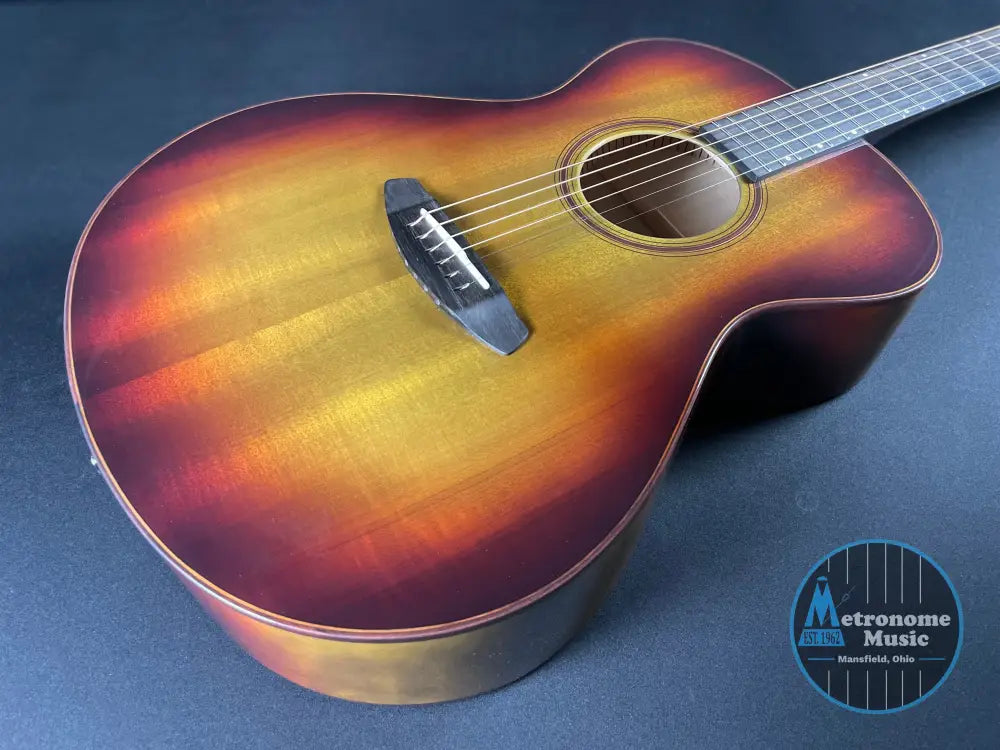 Breedlove Oregon Concert Earthsong LTD K&K Pickup - Metronome Music Inc.
