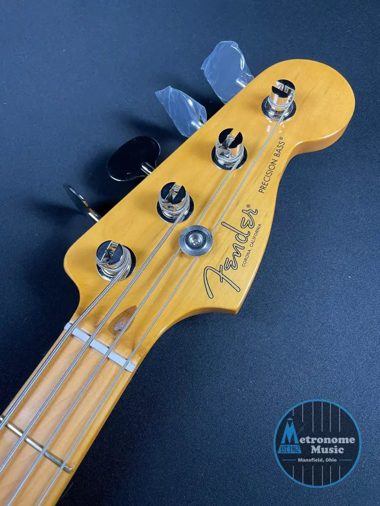 Fender American Professional Classic Precision Bass - Faded Lake Placid Blue - Metronome Music Inc.