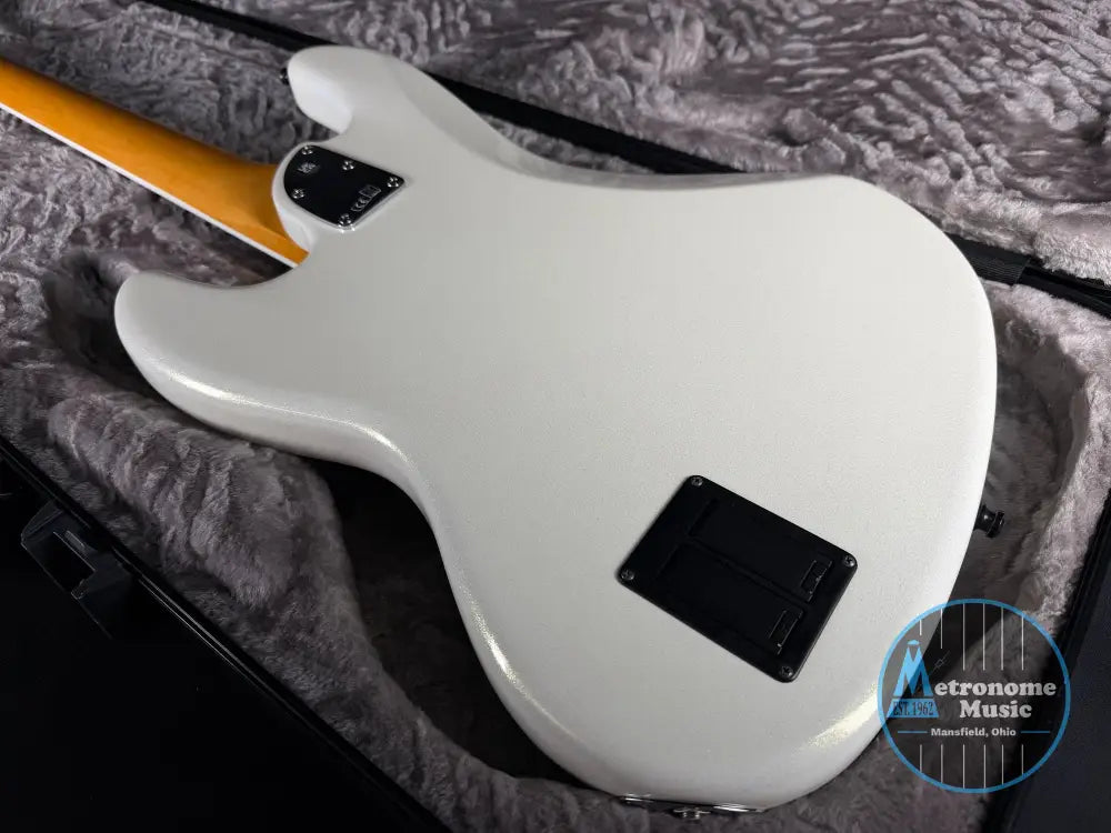 Fender American Ultra Jazz Bass (2022) w/OHSC - Arctic Pearl (Used) - Metronome Music