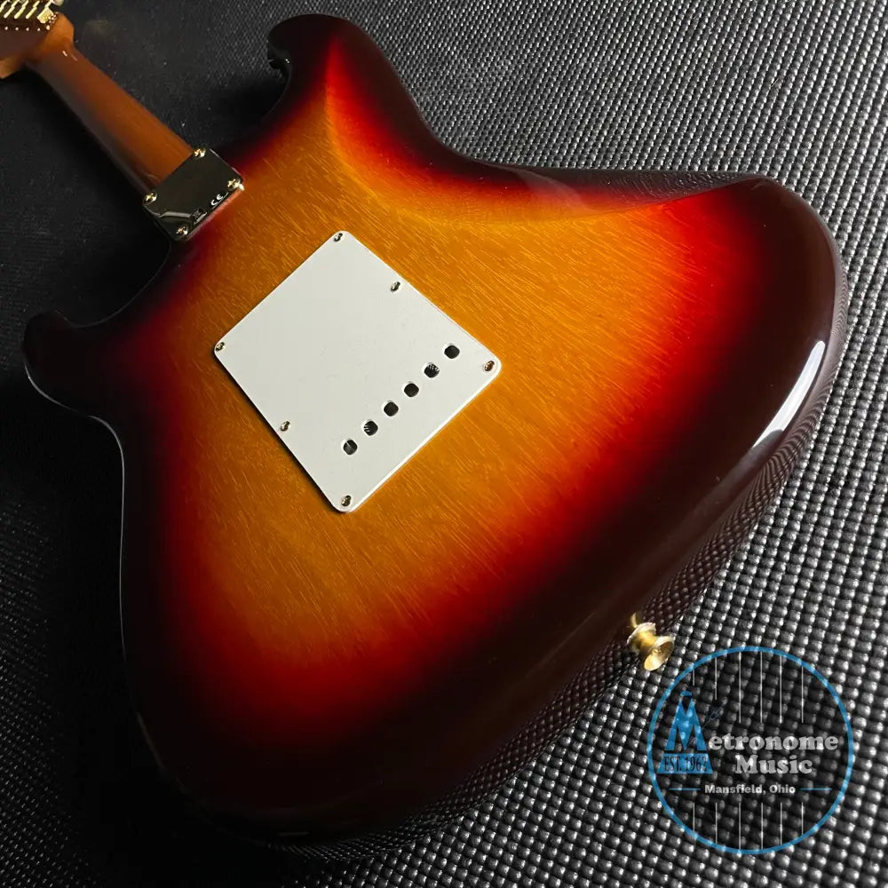 Fender Artisan Korina Stratocaster, Rosewood- Chocolate 3-Color Sunburst (7lbs 12oz) - Metronome Music Inc.