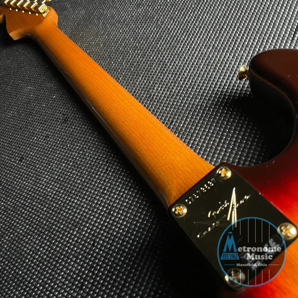 Fender Artisan Korina Stratocaster, Rosewood- Chocolate 3-Color Sunburst (7lbs 12oz) - Metronome Music Inc.