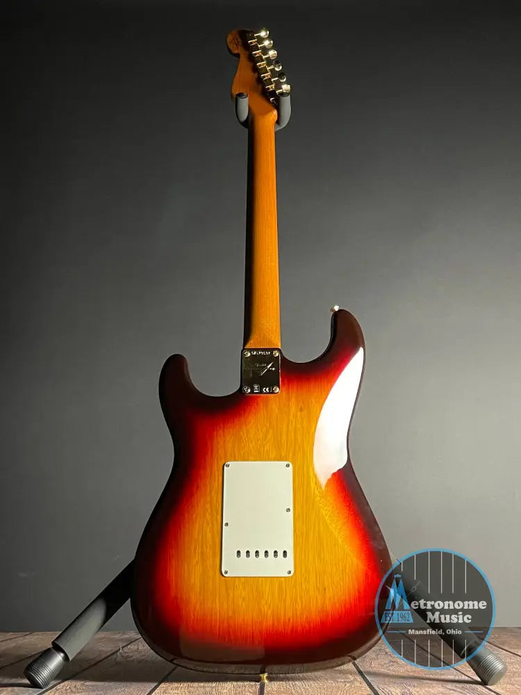Fender Artisan Korina Stratocaster, Rosewood- Chocolate 3-Color Sunburst (7lbs 12oz) - Metronome Music Inc.