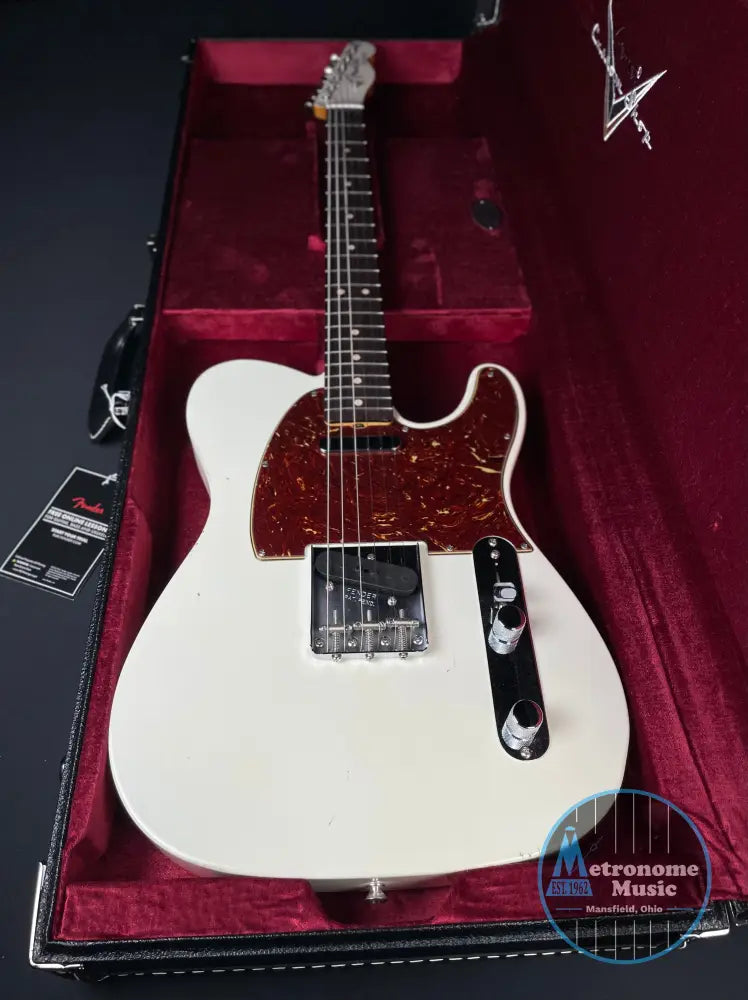 Fender Custom Shop 1963 Telecaster Journeyman - Aged Olympic White (2025) - Metronome Music Inc.