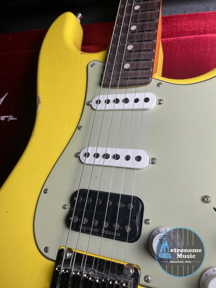 Fender Custom Shop Custom Deluxe Stratocaster HB S-1 - Graffiti Yellow - Metronome Music Inc.