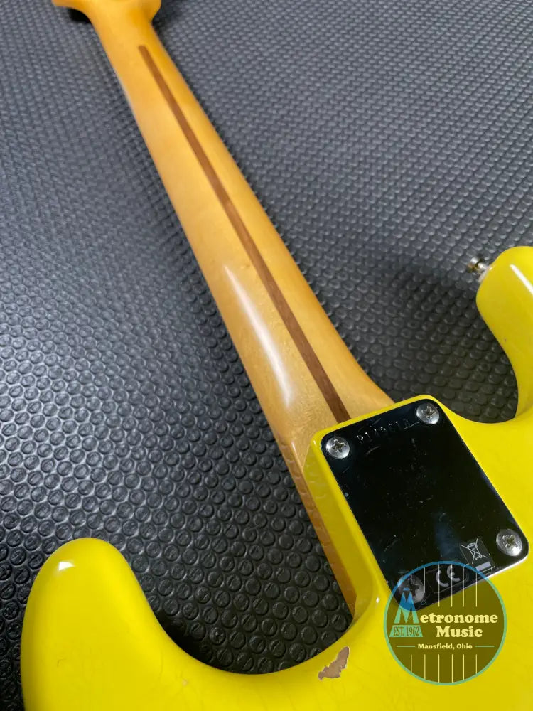 Fender Custom Shop Custom Deluxe Stratocaster HB S-1 - Graffiti Yellow - Metronome Music Inc.