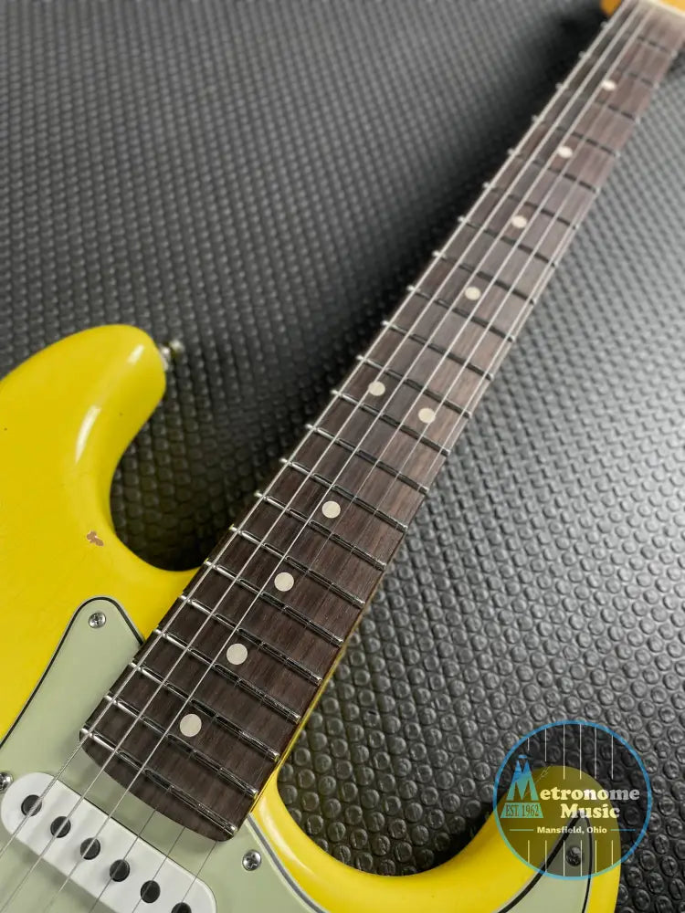Fender Custom Shop Custom Deluxe Stratocaster HB S-1 - Graffiti Yellow - Metronome Music Inc.