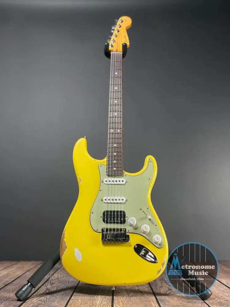 Fender Custom Shop Custom Deluxe Stratocaster HB S-1 - Graffiti Yellow - Metronome Music Inc.