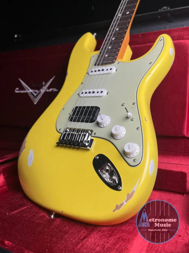 Fender Custom Shop Custom Deluxe Stratocaster HB S-1 - Graffiti Yellow - Metronome Music Inc.