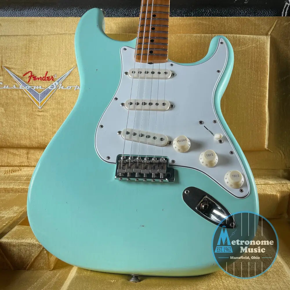 Fender Custom Shop Postmodern Strat, Journeyman Relic, Quartersawn Maple- Aged Surf Green (7lbs 13oz) - Metronome Music Inc.