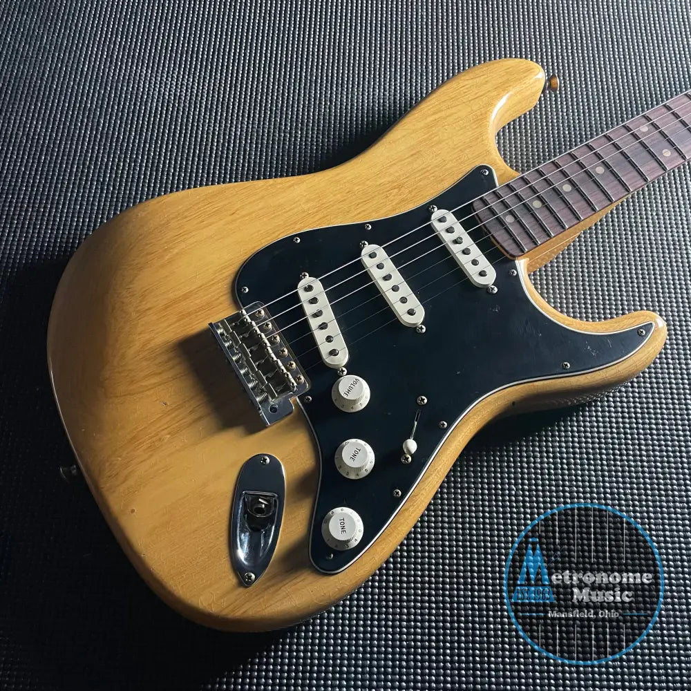 Fender Custom Shop Postmodern Stratocaster, Journeyman- Aged Natural (7lbs 7oz) - Metronome Music Inc.
