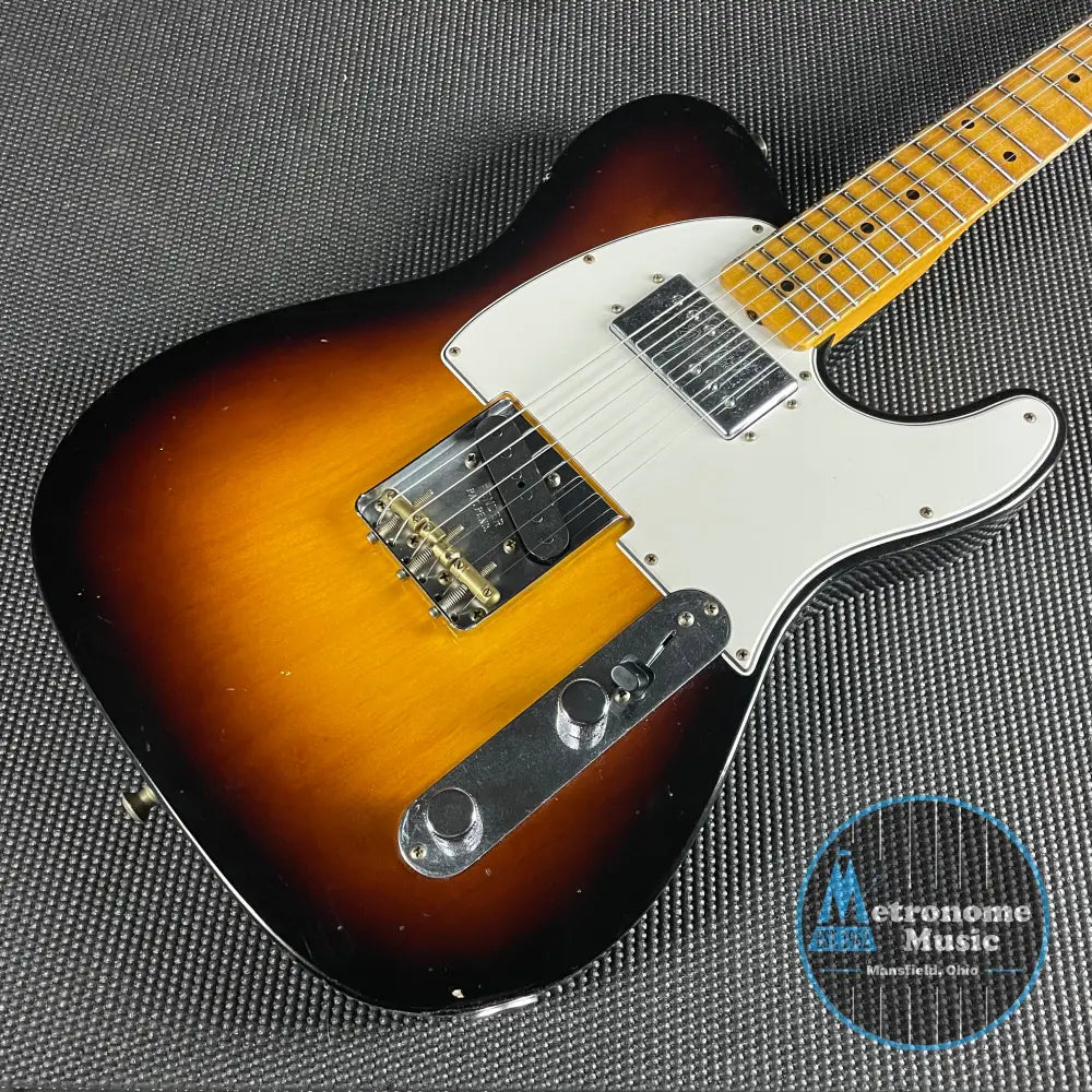 Fender Custom Shop Postmodern Telecaster, Journeyman- Wide Fade 2-Color Sunburst (7lbs 6oz) - Metronome Music Inc.