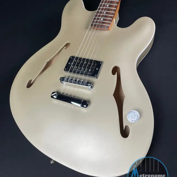 Fender Tom DeLonge Starcaster - Satin Shoreline Gold (MINT)