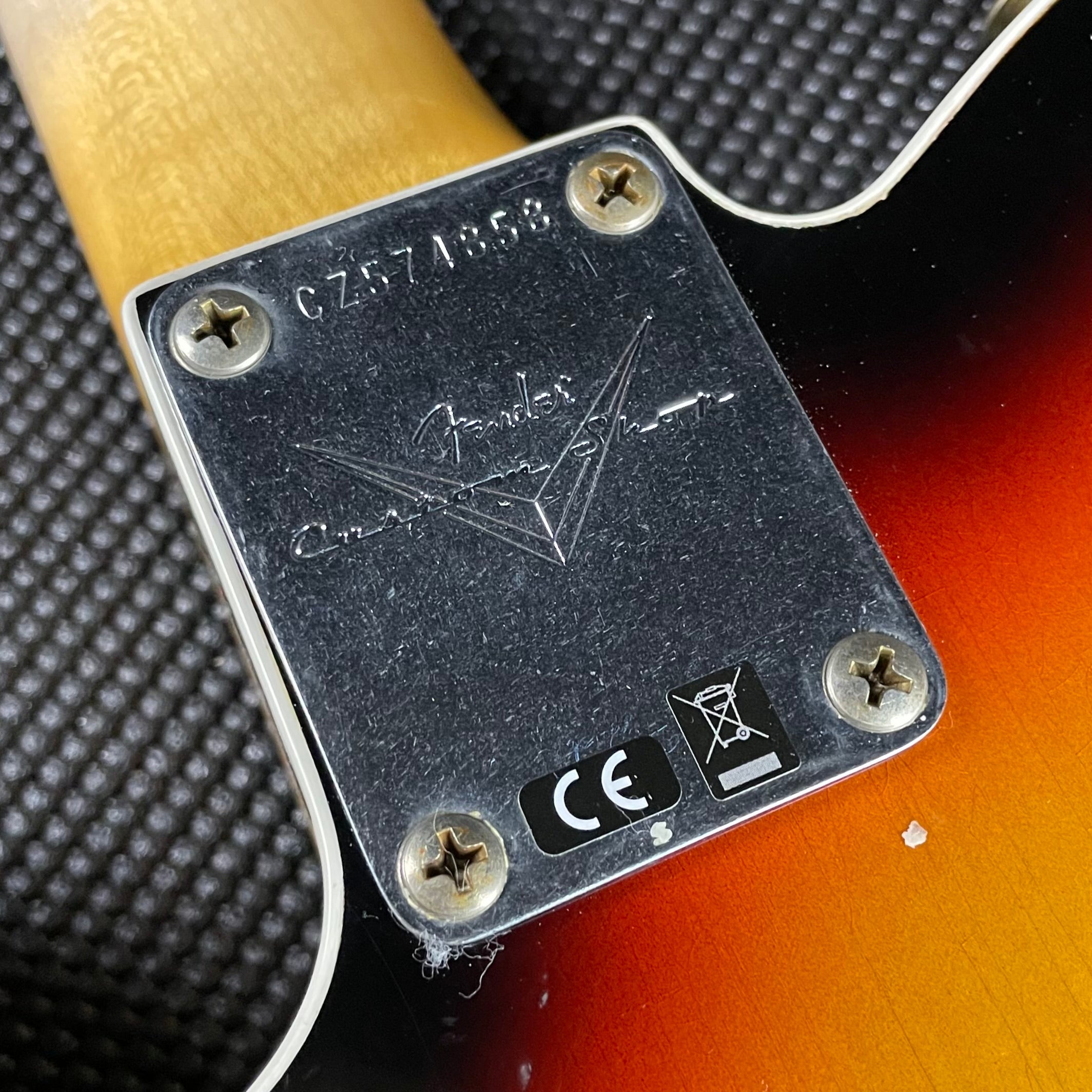 Fender Custom Shop 1965 Telecaster Custom, Heavy Relic- Faded 3-Color Sunburst (7lbs 8oz) - Metronome Music Inc.