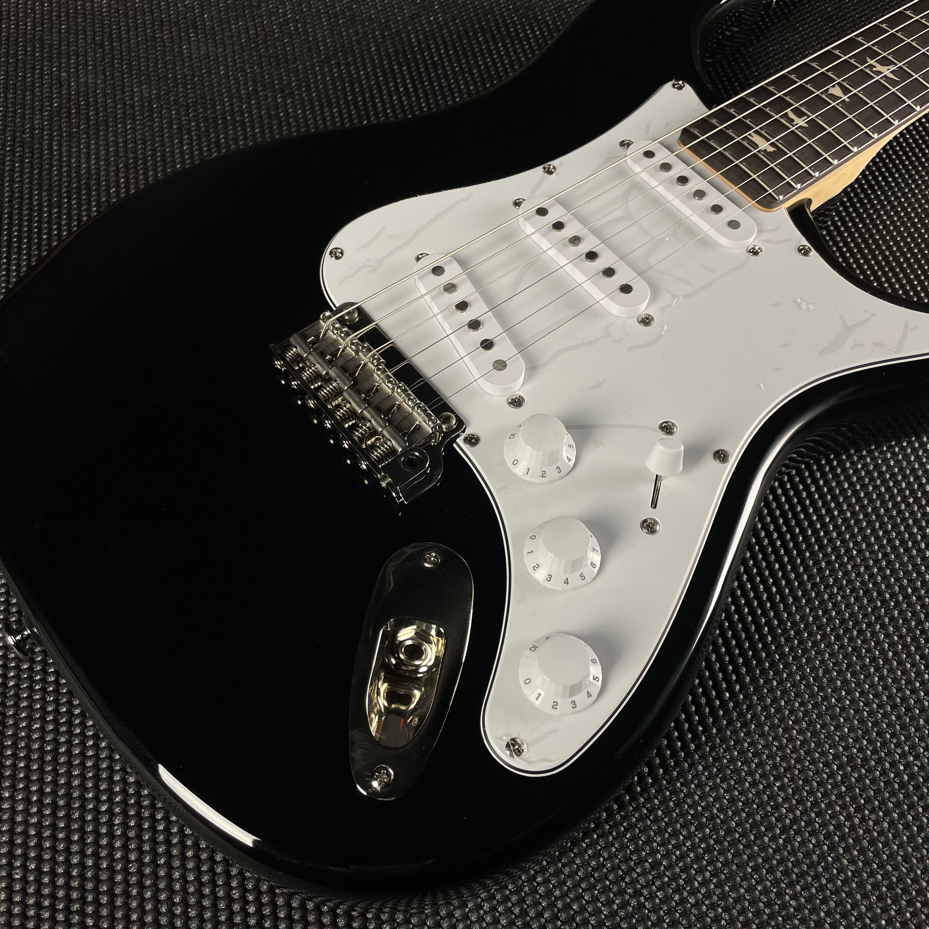 Paul Reed Smith, PRS Silver Sky- Piano Black (CTIF028873) - Metronome Music Inc.