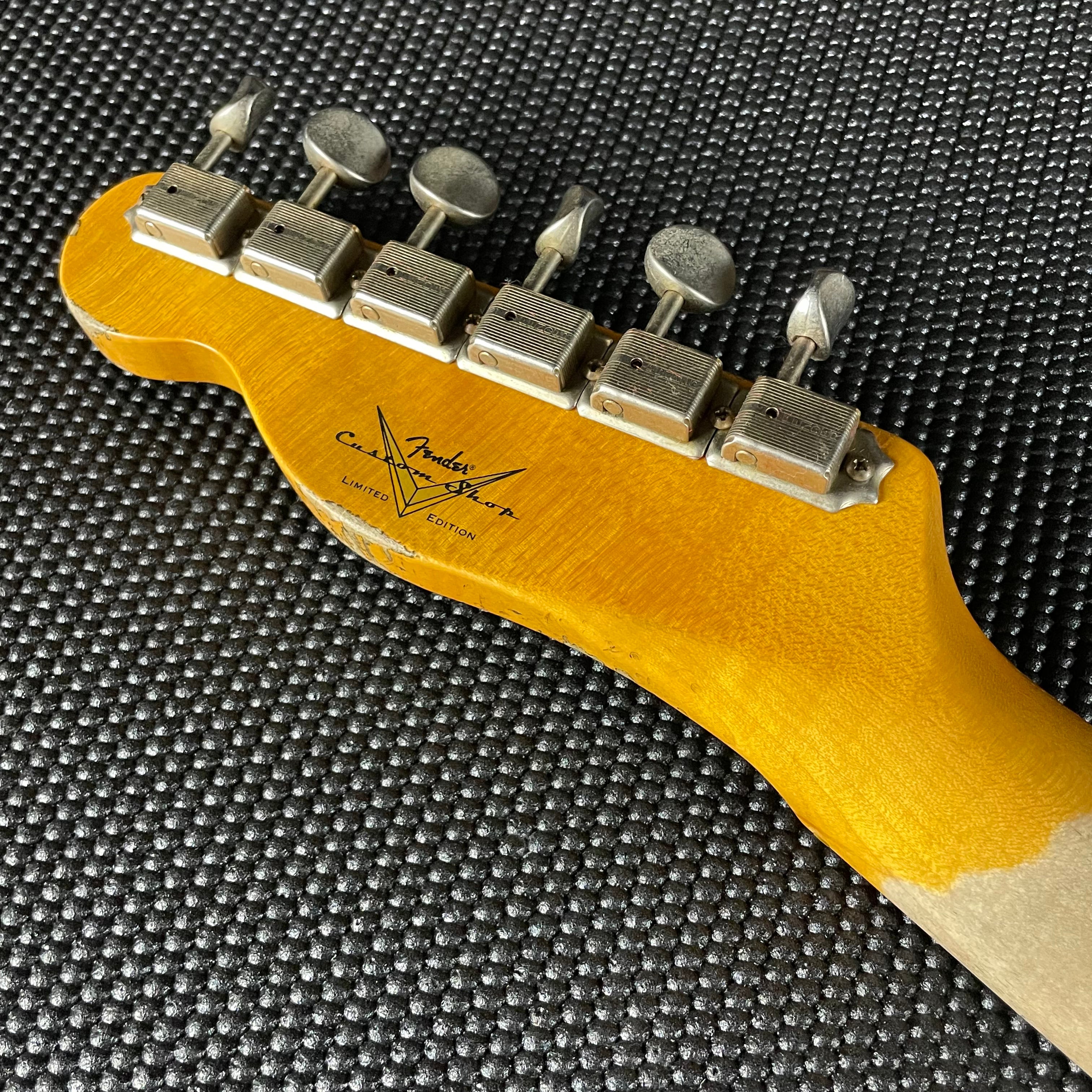 Fender Custom Shop LTD 1953 Telecaster HS, Heavy Relic- Aged Natural (7lbs 3oz) - Metronome Music Inc.