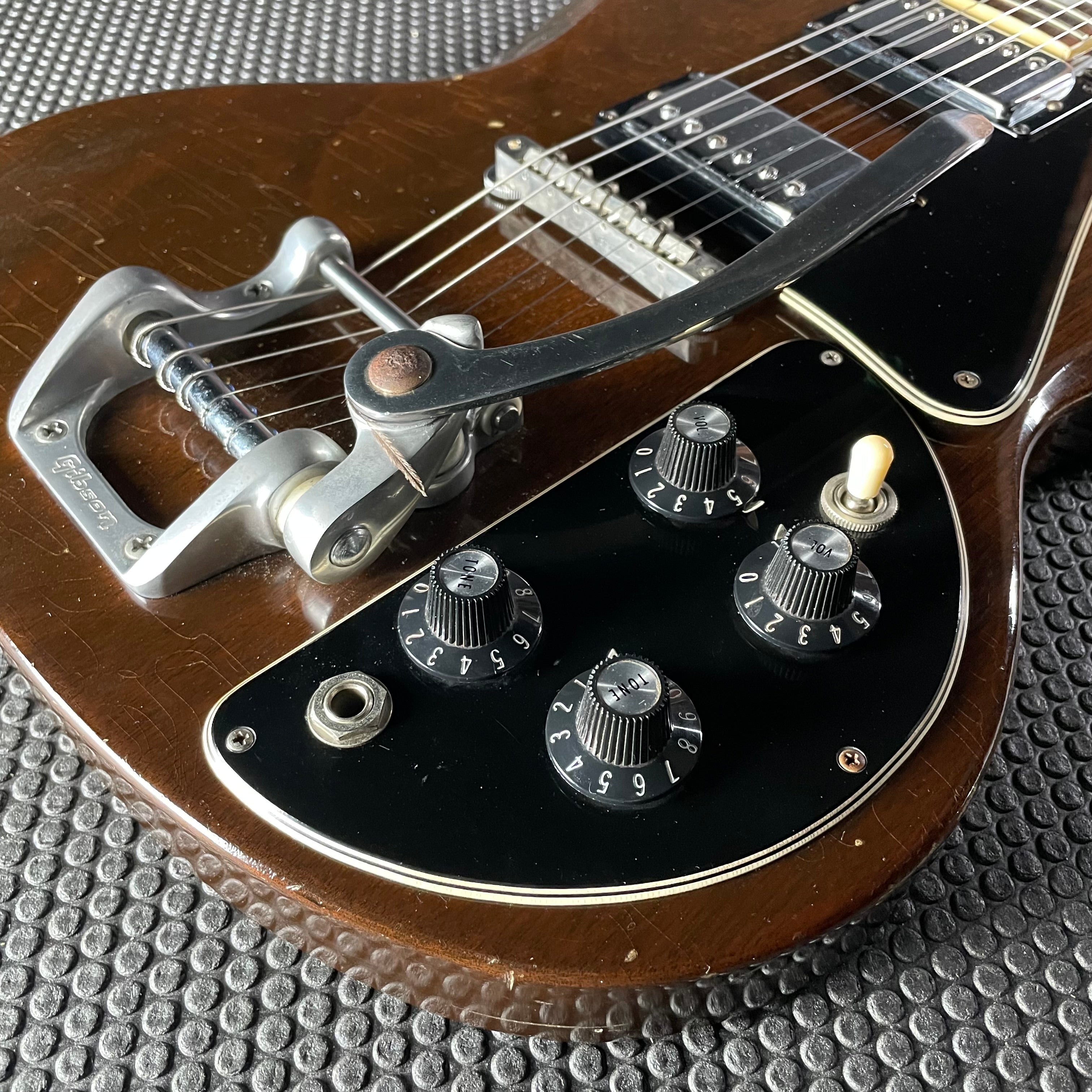 Gibson SG Deluxe 100 Original Walnut 6lbs 13oz 1971