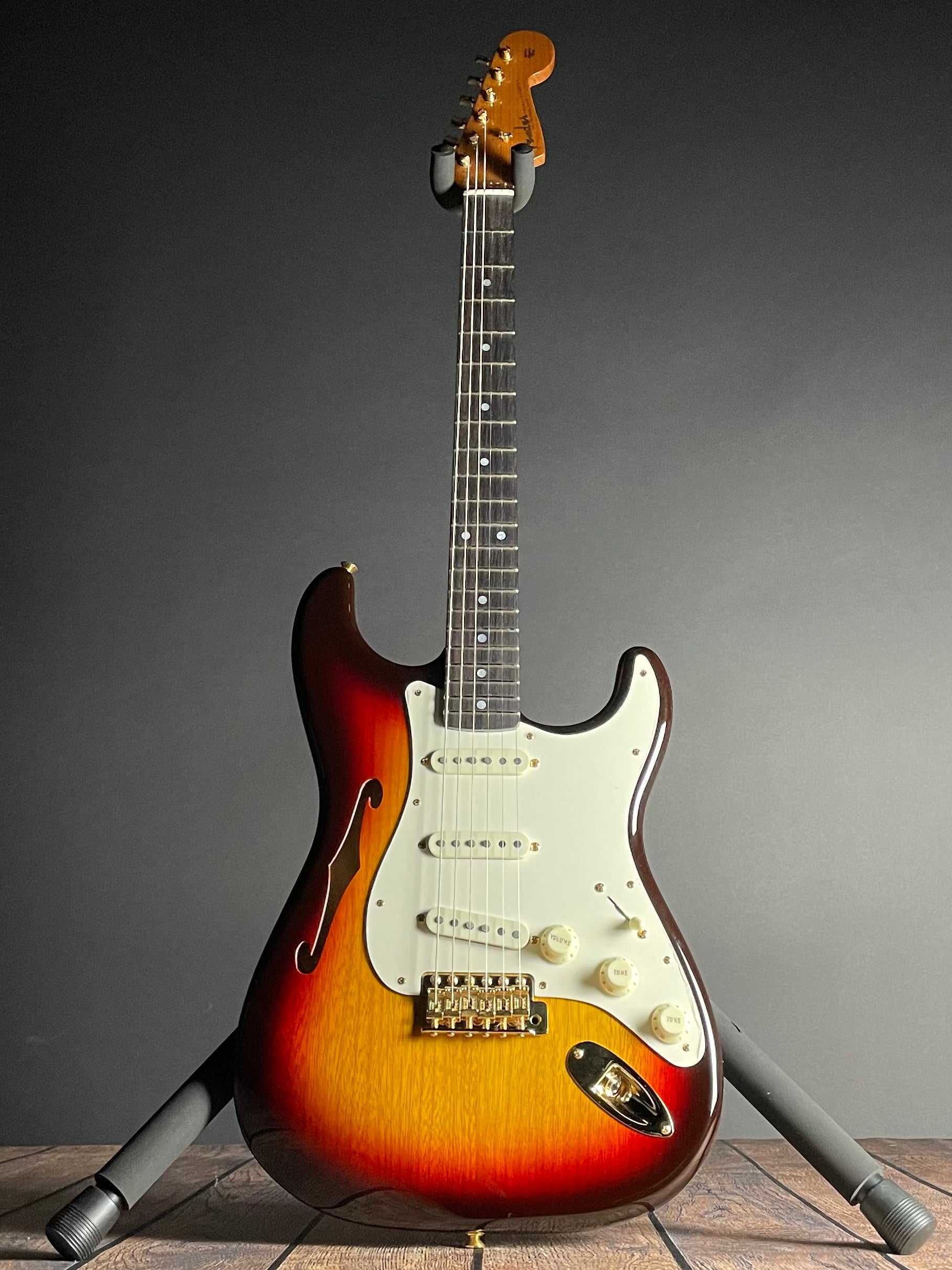 Fender Stratocaster サンバースト Late 90s Fender Stratocaster Sunburst Crafted in Japan w/ Lace