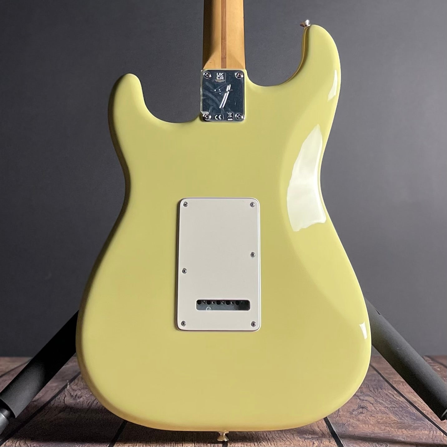 Fender Player II Stratocaster, Maple- Hialeah Yellow (7lbs 12oz) - Metronome Music Inc.